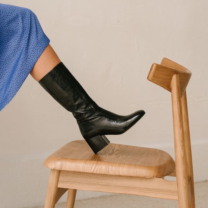 Bottes à talons  en cuir vieilli noir