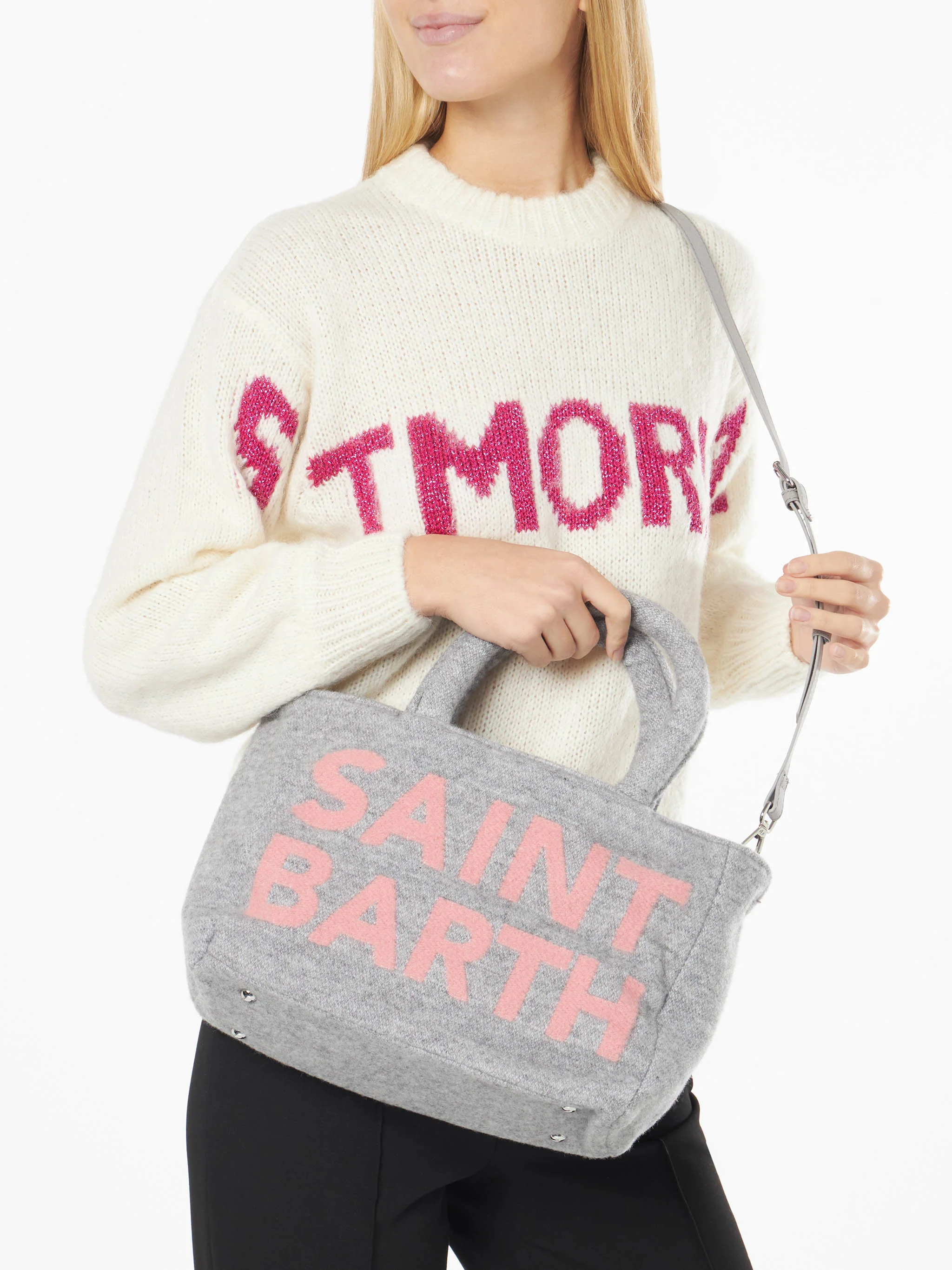 Clarine tas van zachte wol met maxi jacquard logo