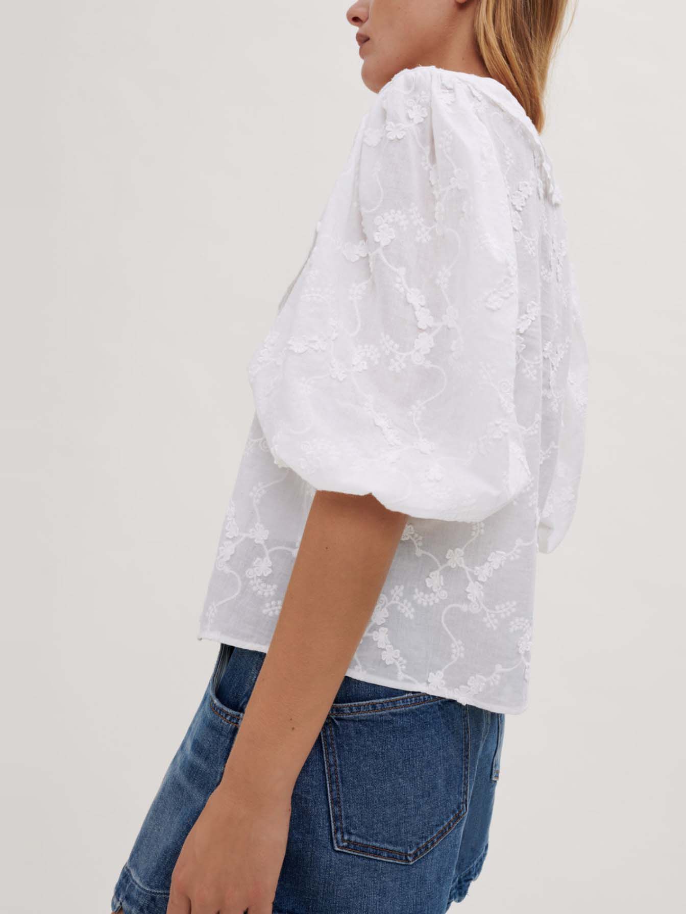 Witte blouse met geborduurde kraag - Wit