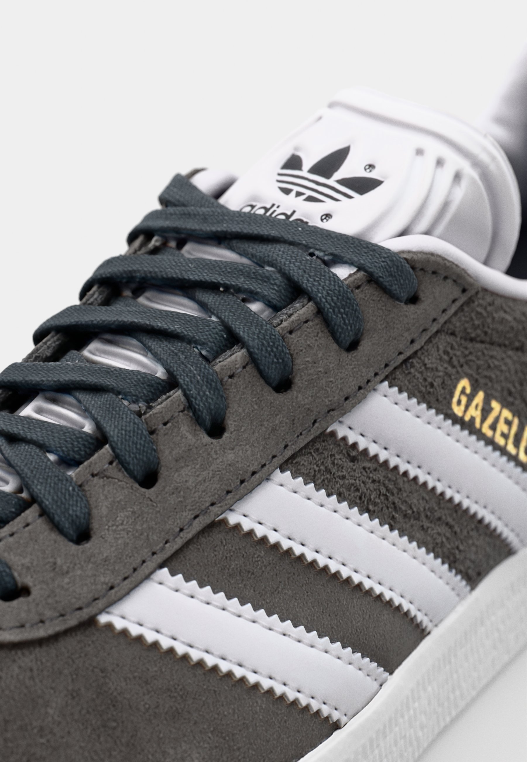 adidas Originals GAZELLE UNISEX - Sneakers - dgh effen grijs/wit/goudkleurig metallic