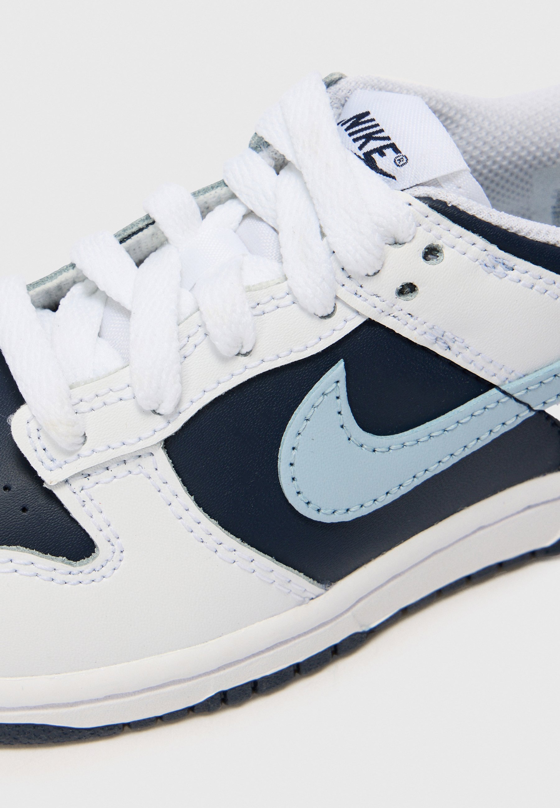 Nike Sportswear DUNK LOW UNISEX - Kõrged tossud - valge/helesinine/tumesinine/obsidiaan