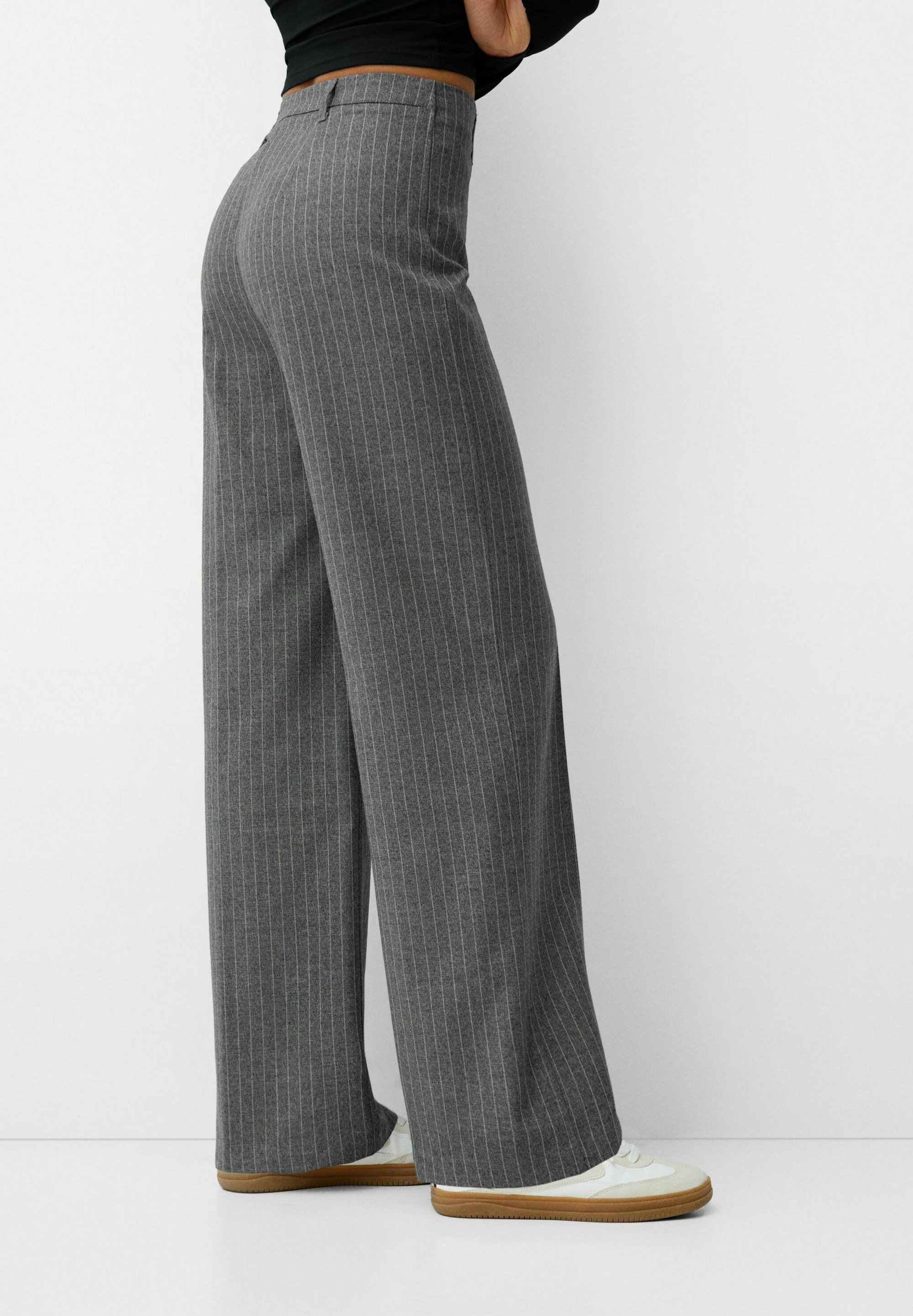 Pantaloni Bershka a gamba larga - grigi