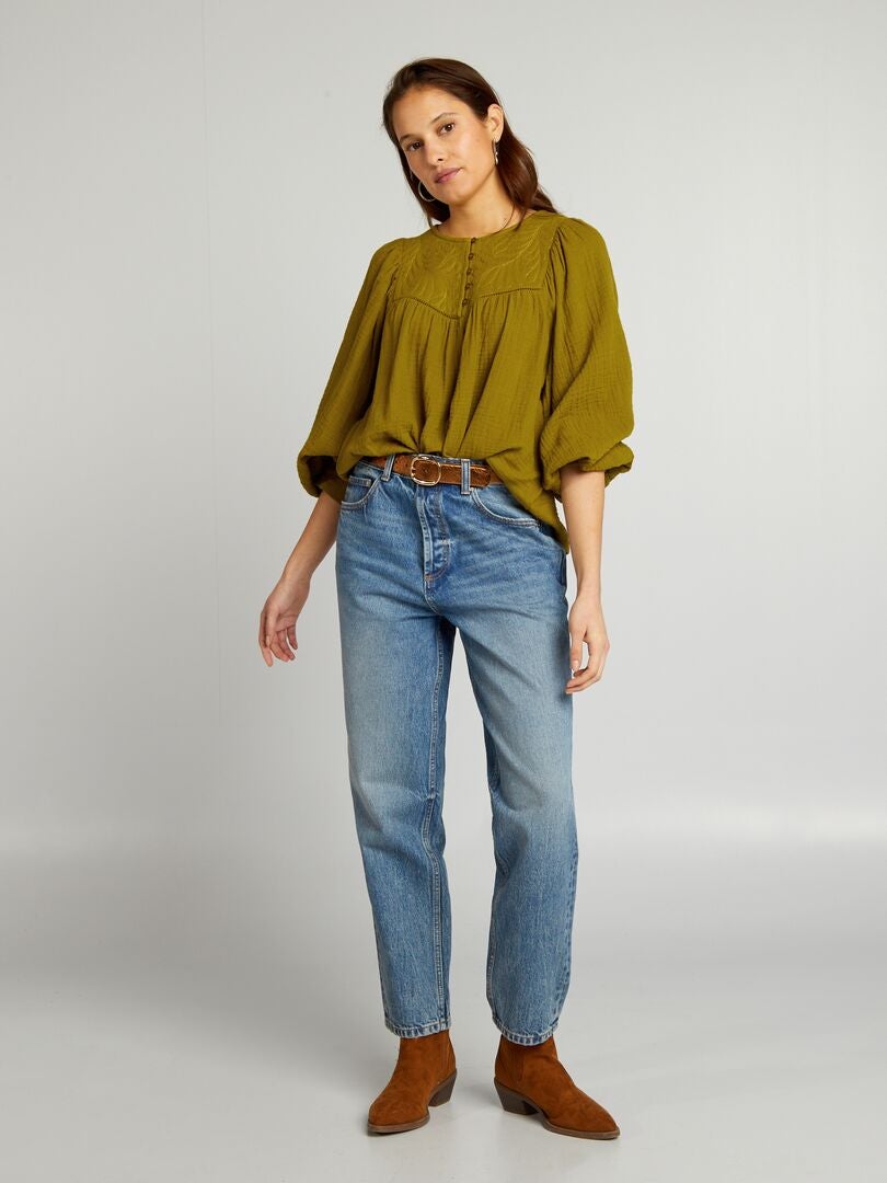 Blouse van katoenen gaas met borduurwerk - GROEN
