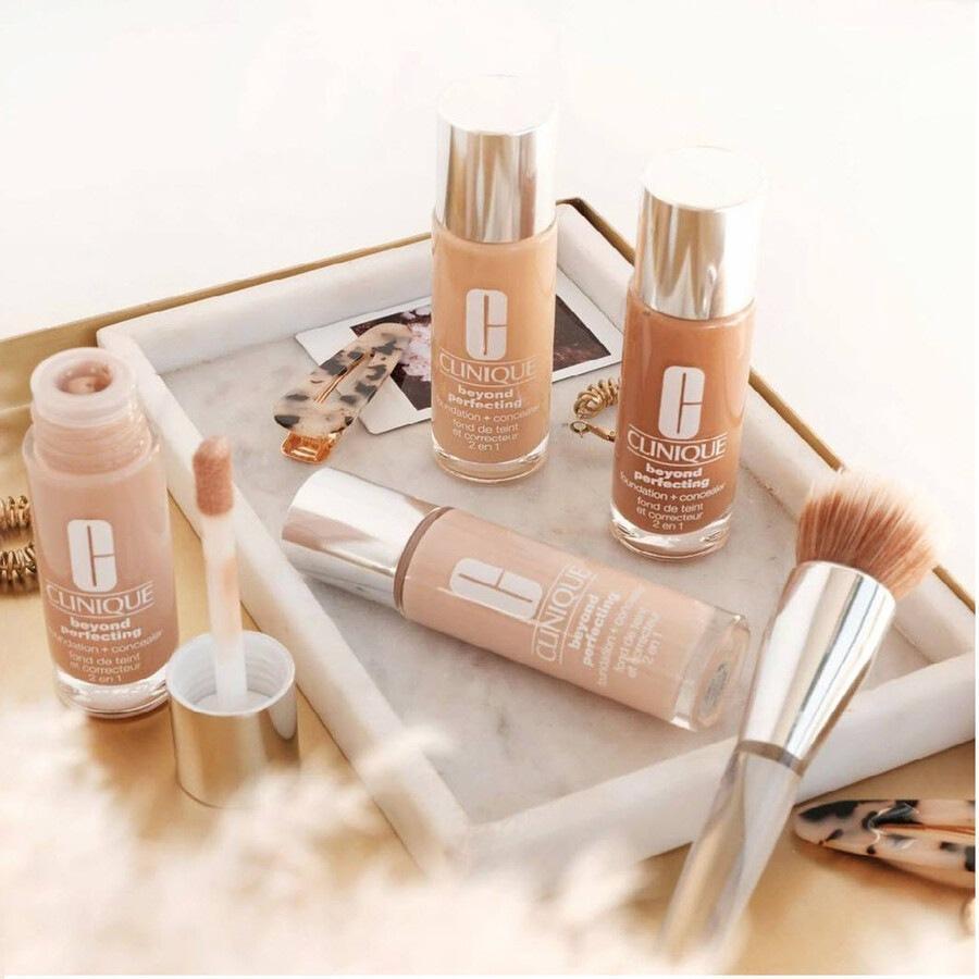 Clinique Beyond Perfecting пудер + коректор - 30 мл