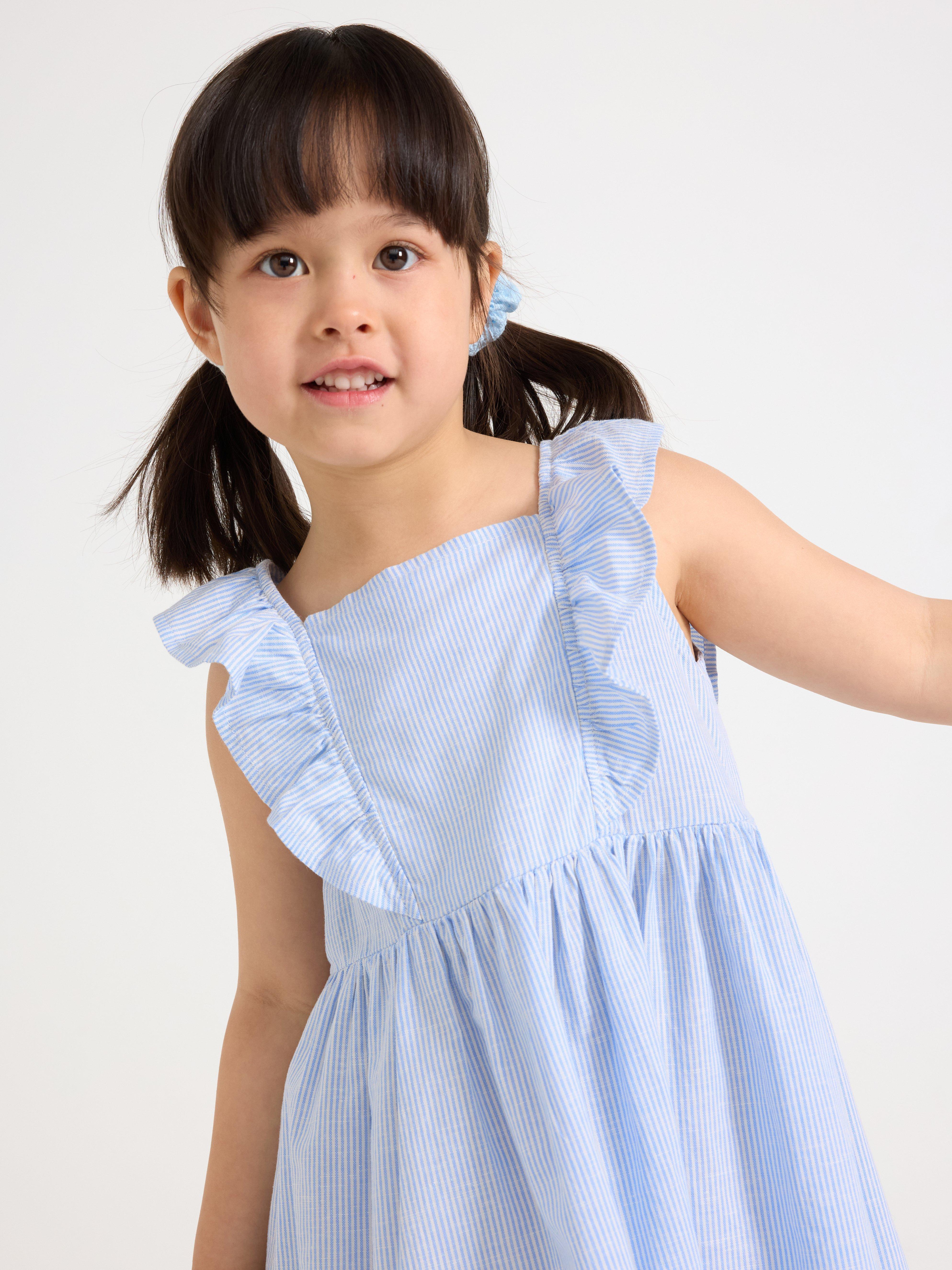 Vestido con volantes azul claro