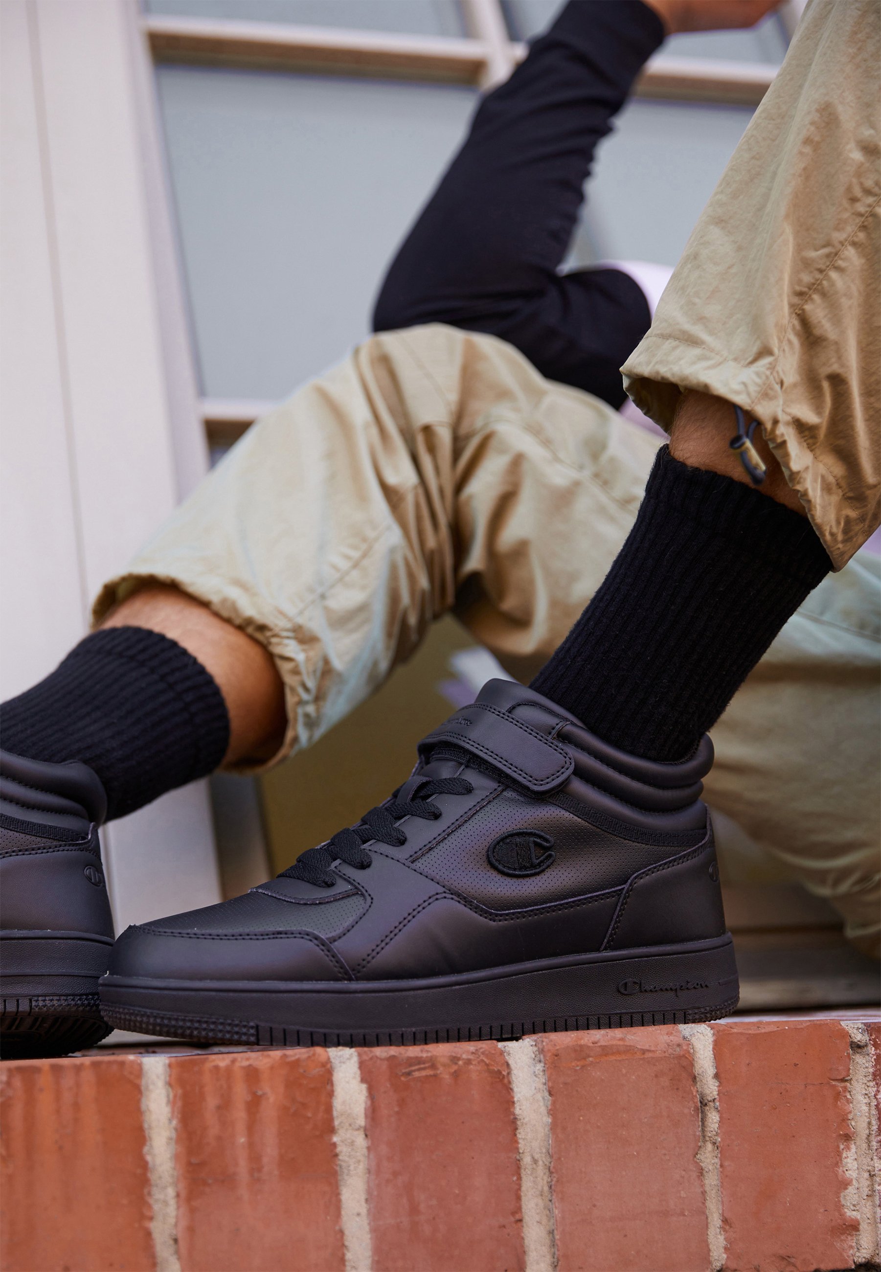 Scarpe da basket Champion REBOUND VINTAGE MID - nere