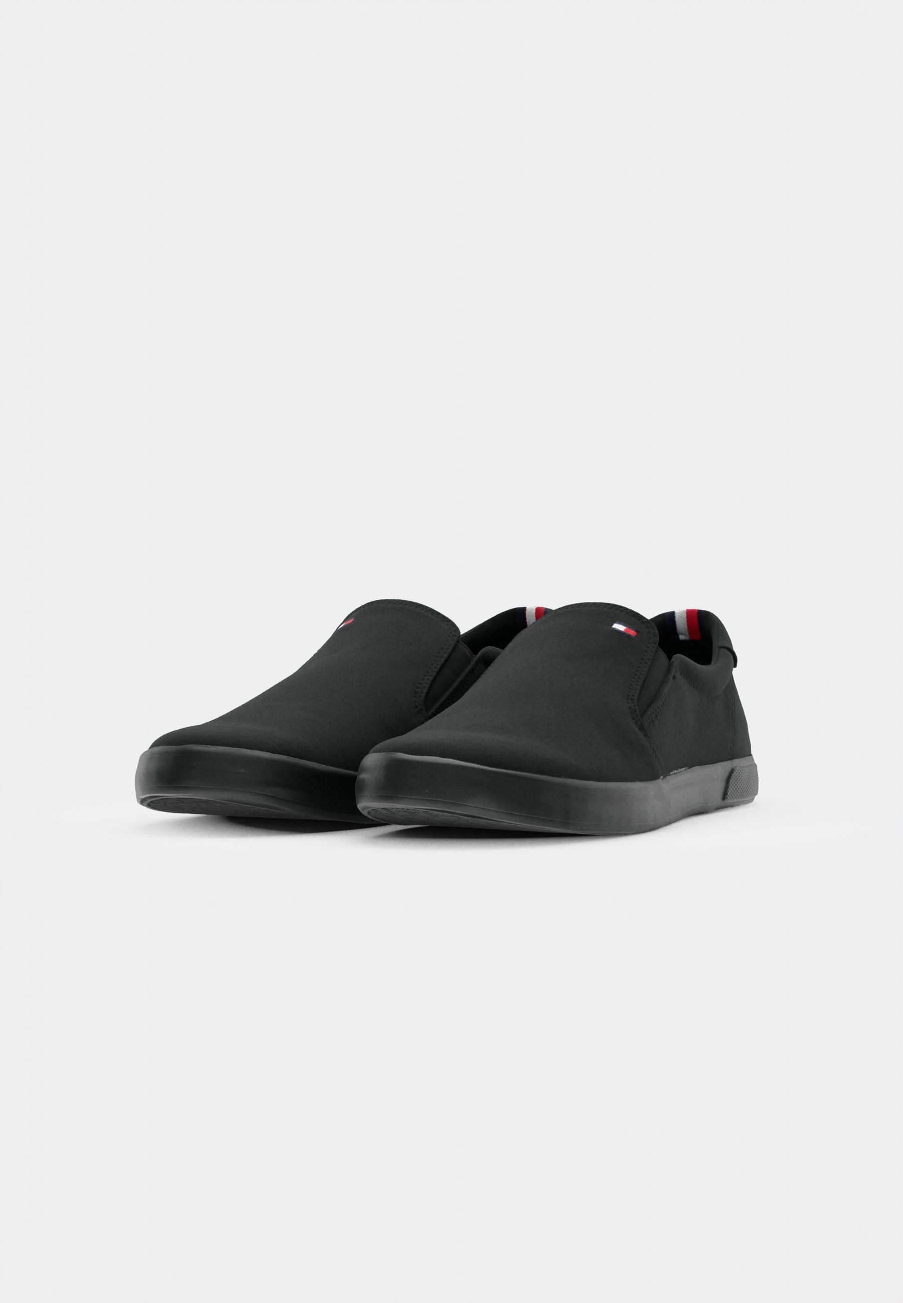 Baskets Tommy Hilfiger ICONIC - triple noir