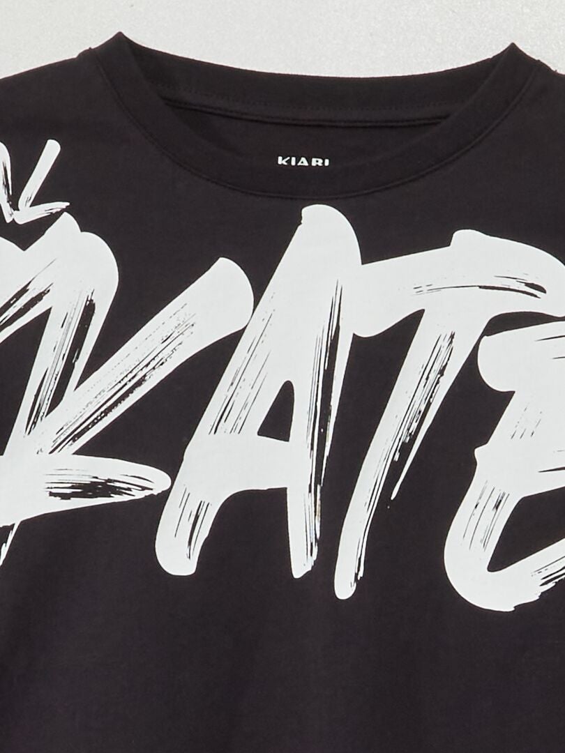 Camiseta de manga curta com estampa - PRETA