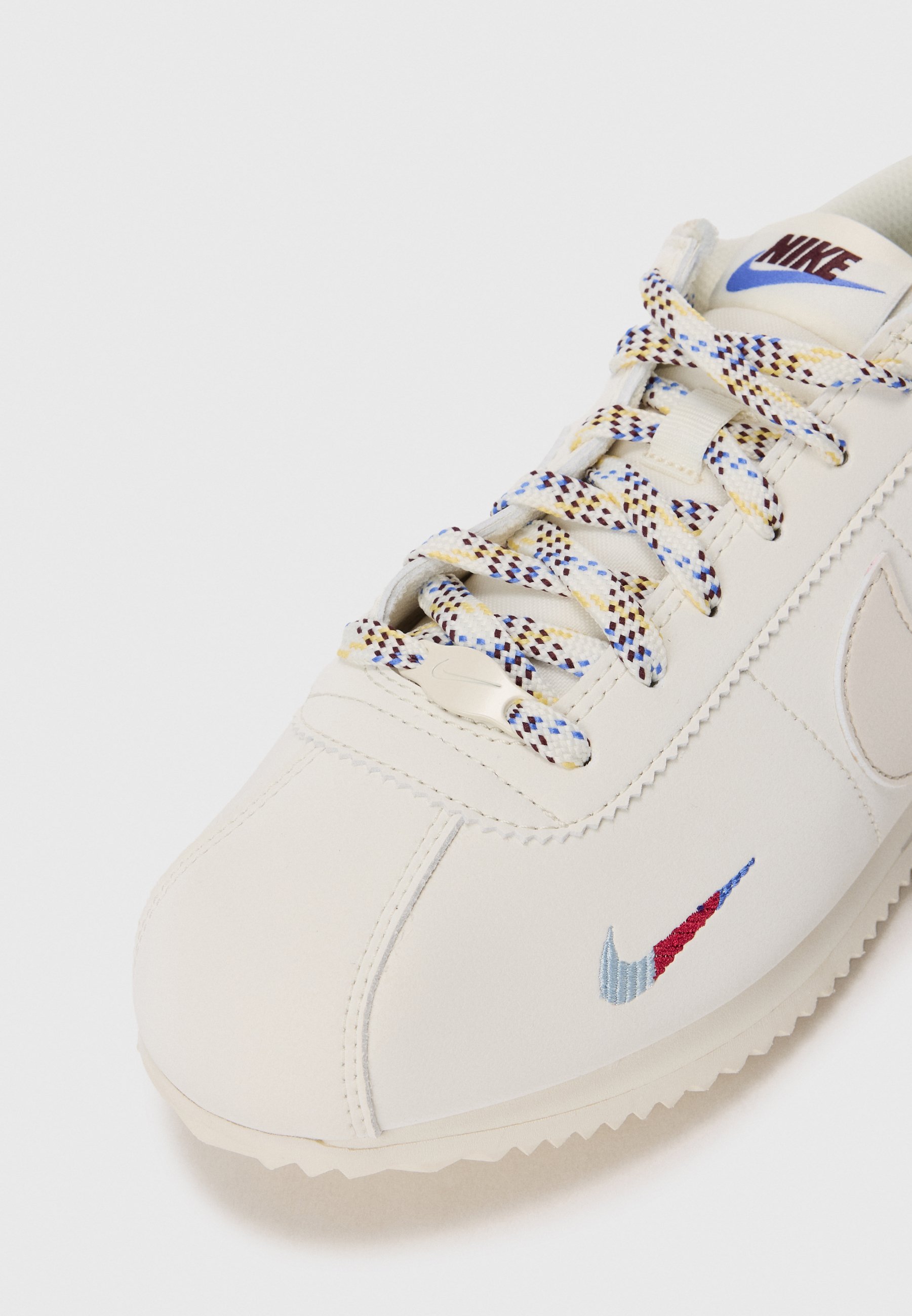 Nike Sportswear CORTEZ UNISEX - Buty sportowe - miękka perła/jasne drewno orzechowe/błękit kometowy/burgundowy crush