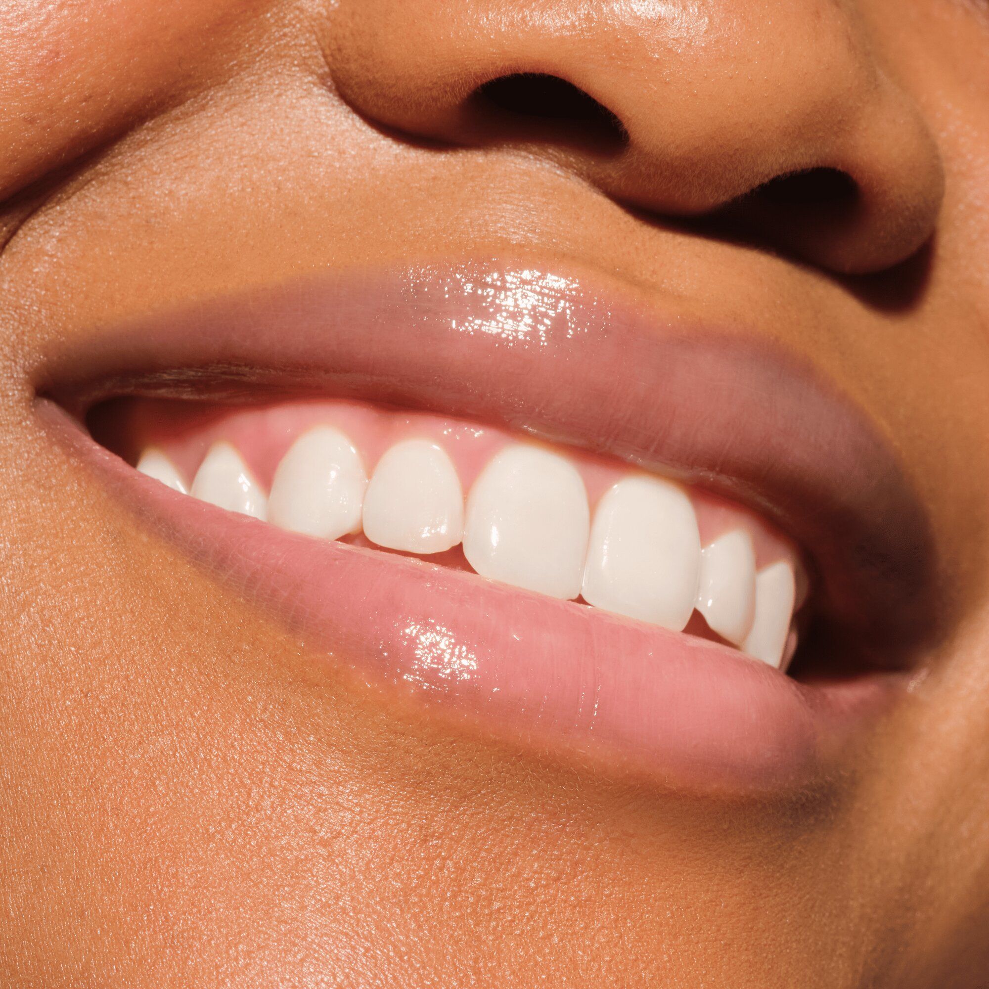 Melt & Plump Lip Plumper Lūpu apjoma palielinātājs Lūpu kontūrzīmuļi
