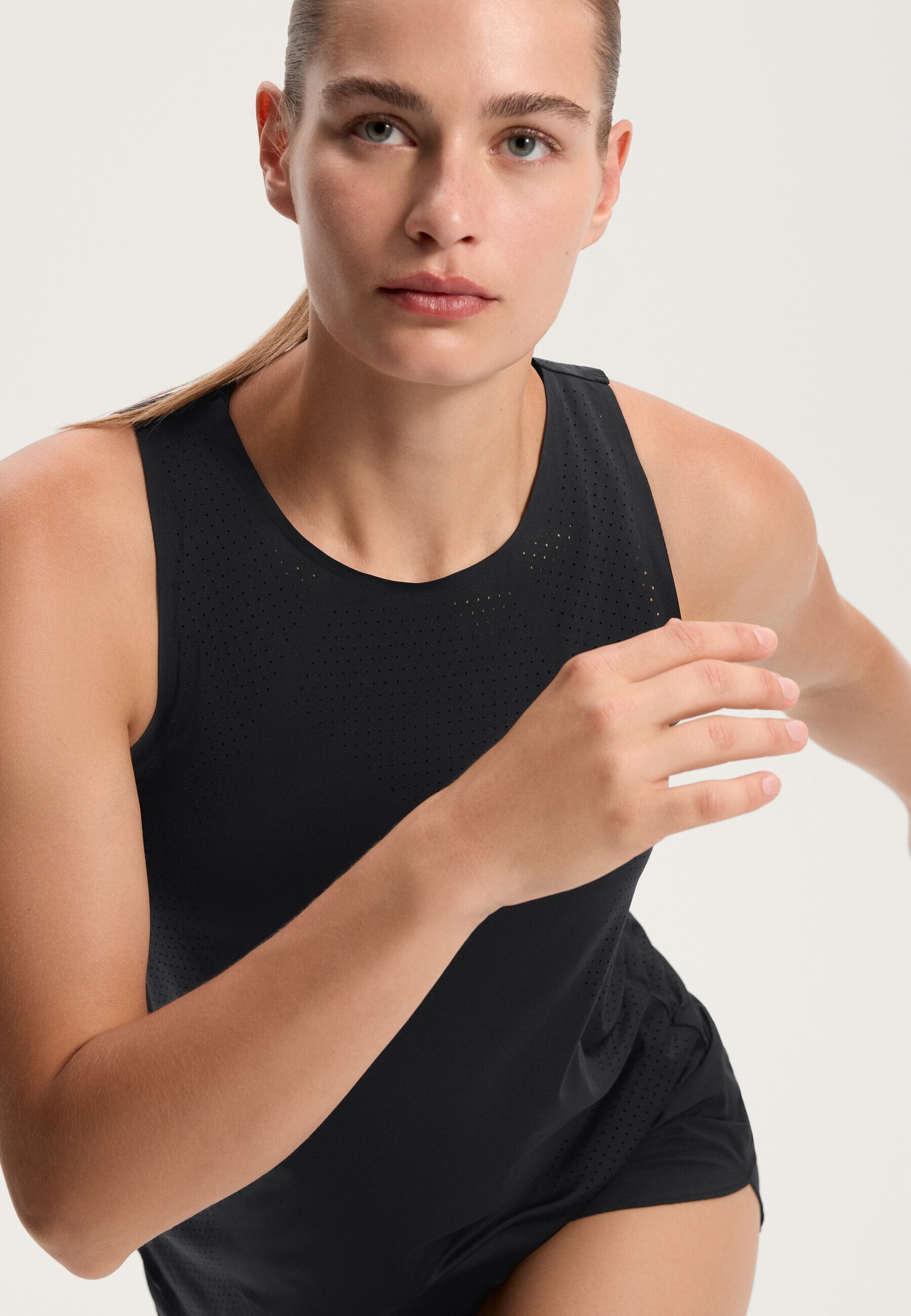 Débardeur technique microperforé OYSHO - Noir