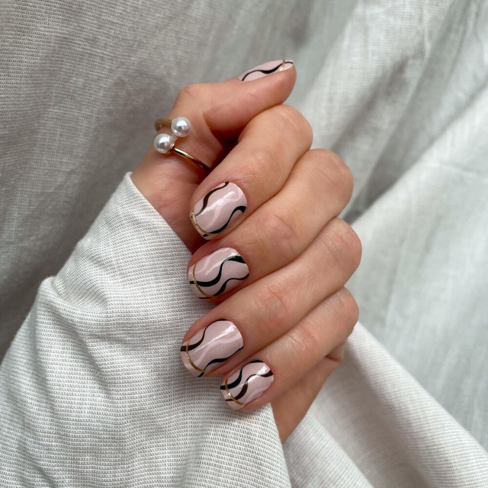 Manni Nails