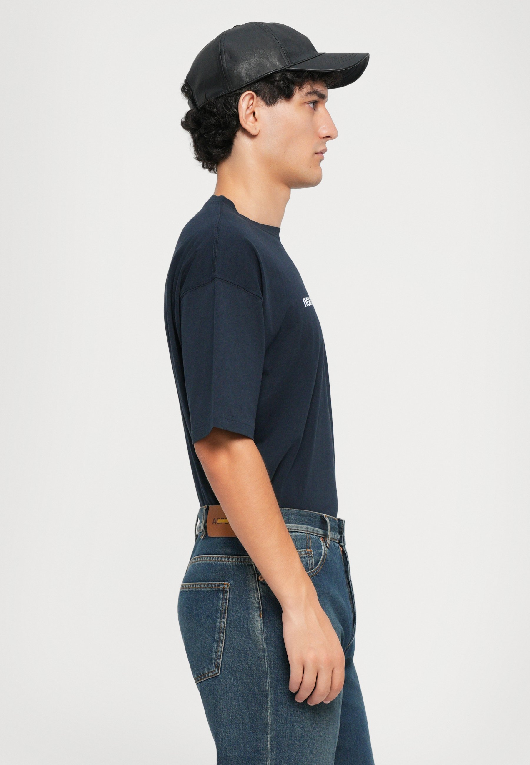 OOTAN UNISTUST - Printitud T-särk - tumesinine