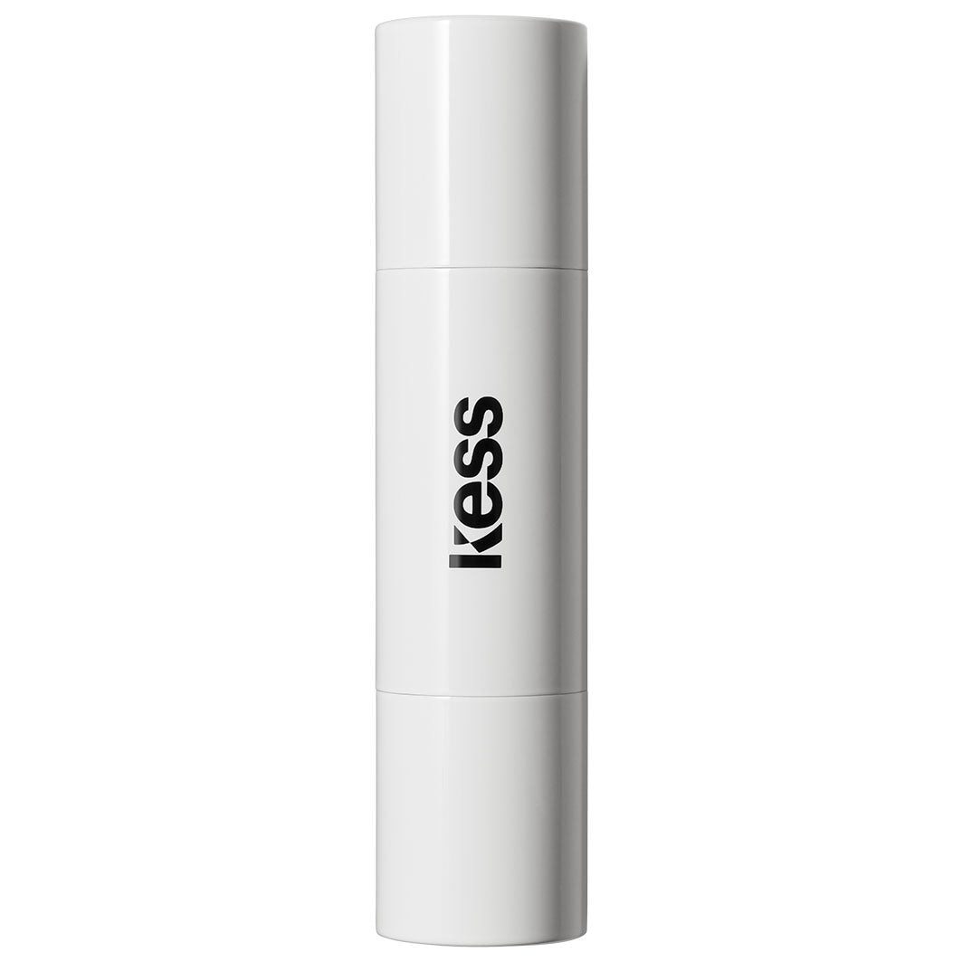„Kess Berlin Blush“ skaistalai ir švytėjimas – dvigubas pieštukas, 11 g
