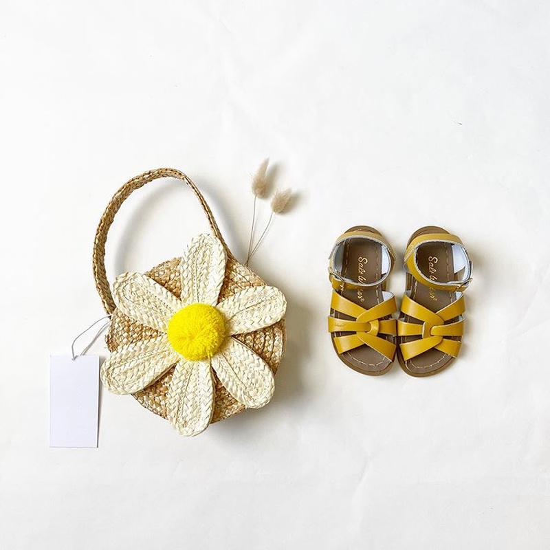 Borsa piccola da bambina in paglia a forma di margherita, borsa intrecciata chic, borsa in paglia dalla forma concava, borsetta a mano con fiori
