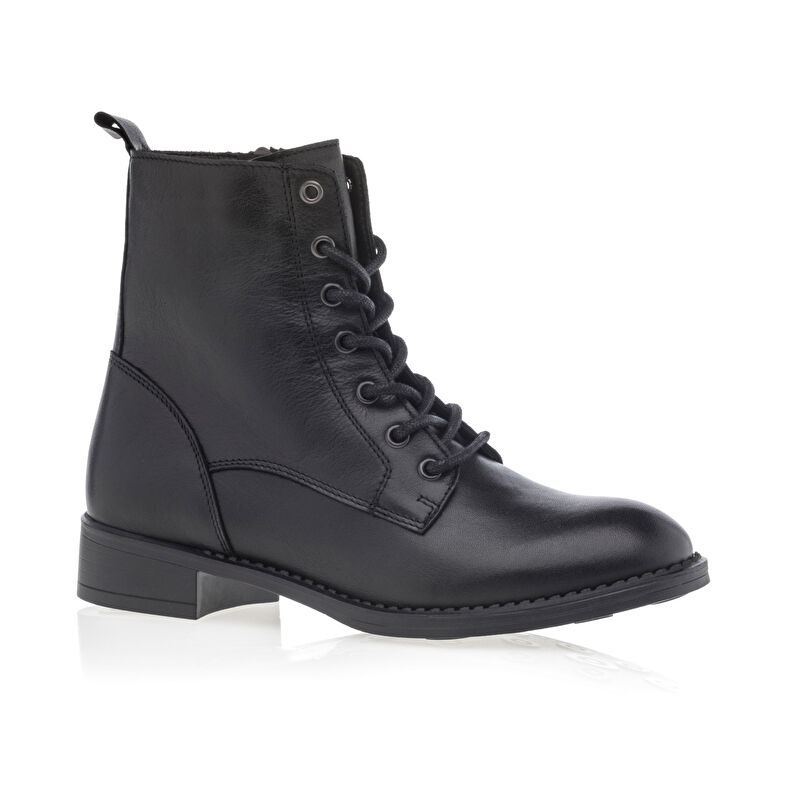 Schwarze Damenstiefel / Stiefeletten