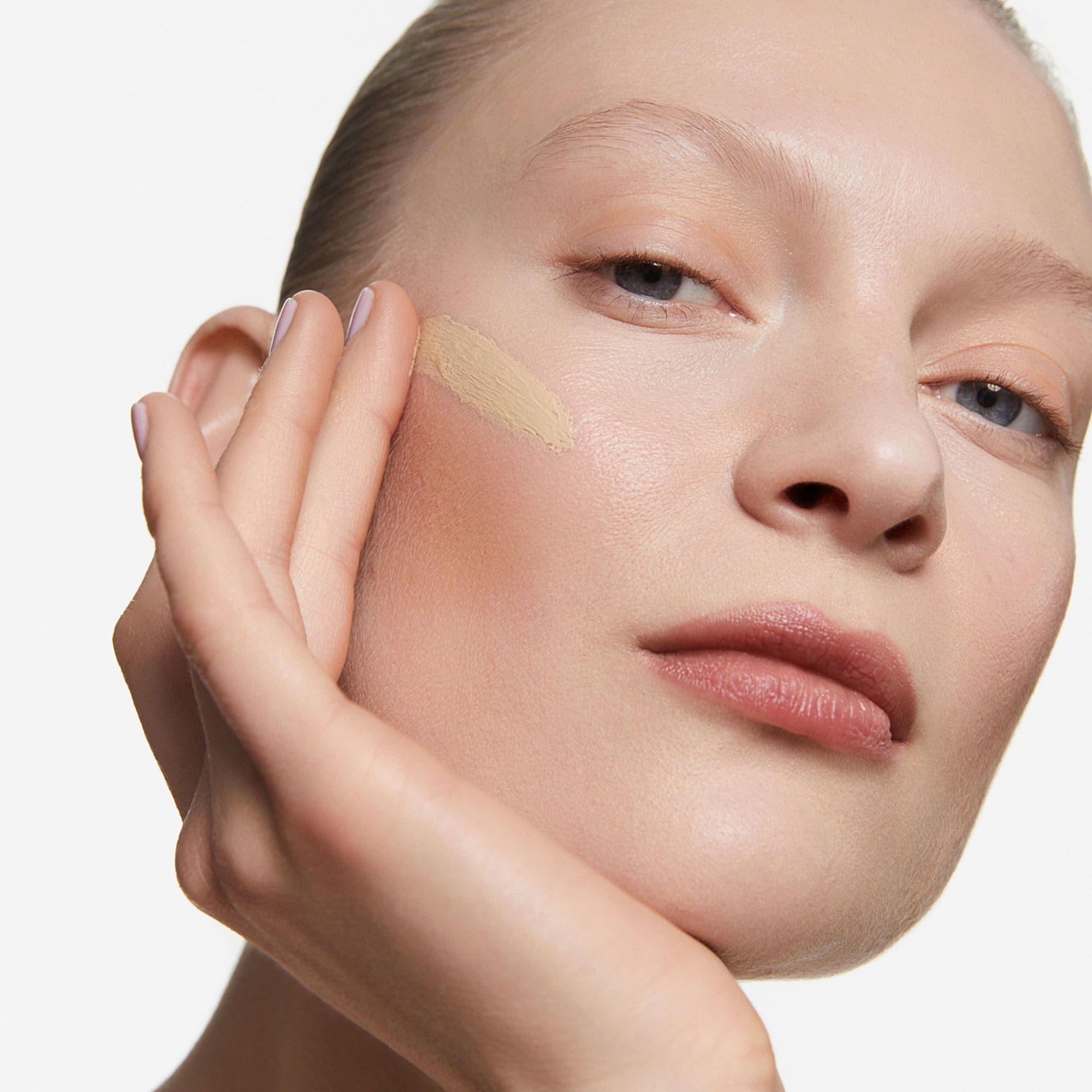Подлога за лице са SPF50 фокусираном на негу коже Подлога