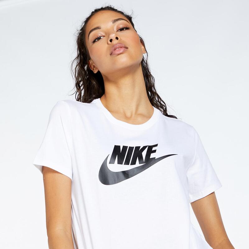  Основна спортска одећа Nike