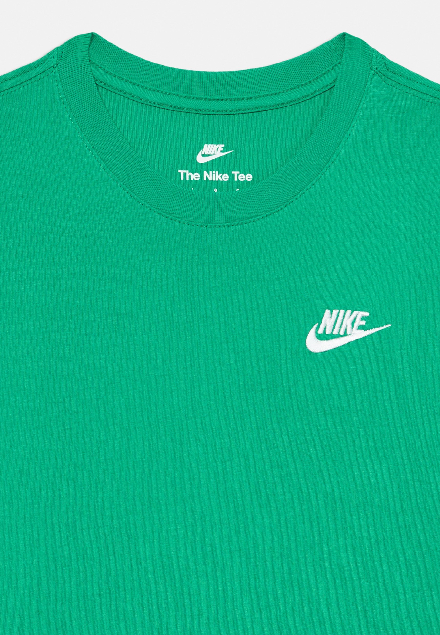 Nike Sportswear TEE FUTURA UNISEX - T-shirt basic - verde stadio
