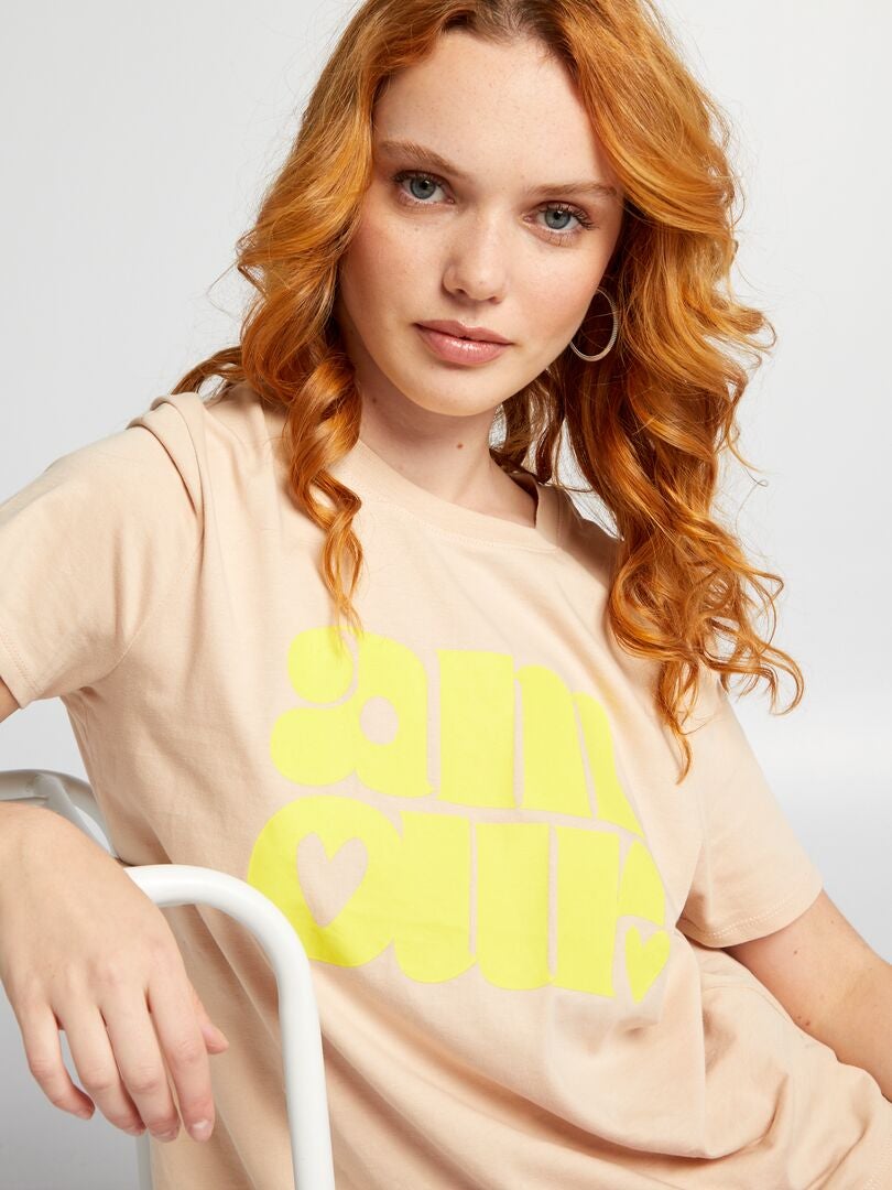 Camiseta 'Corações' - BEGE
