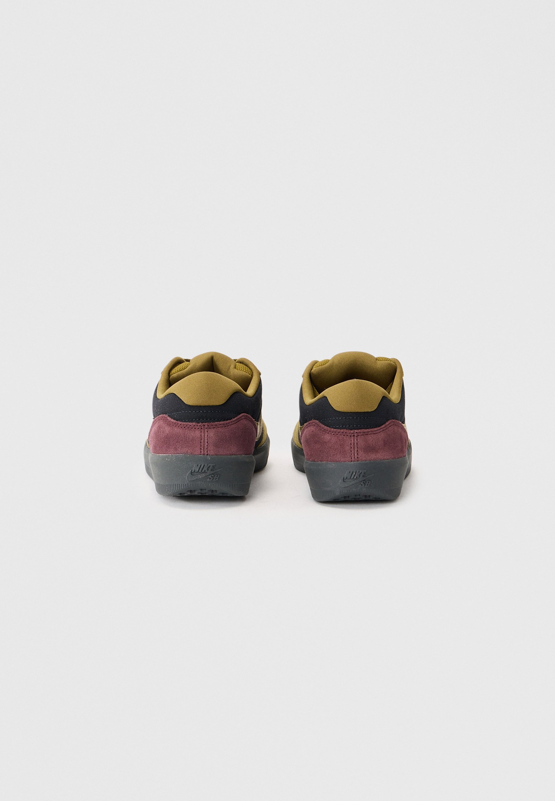 Nike SB Lave Sneakers