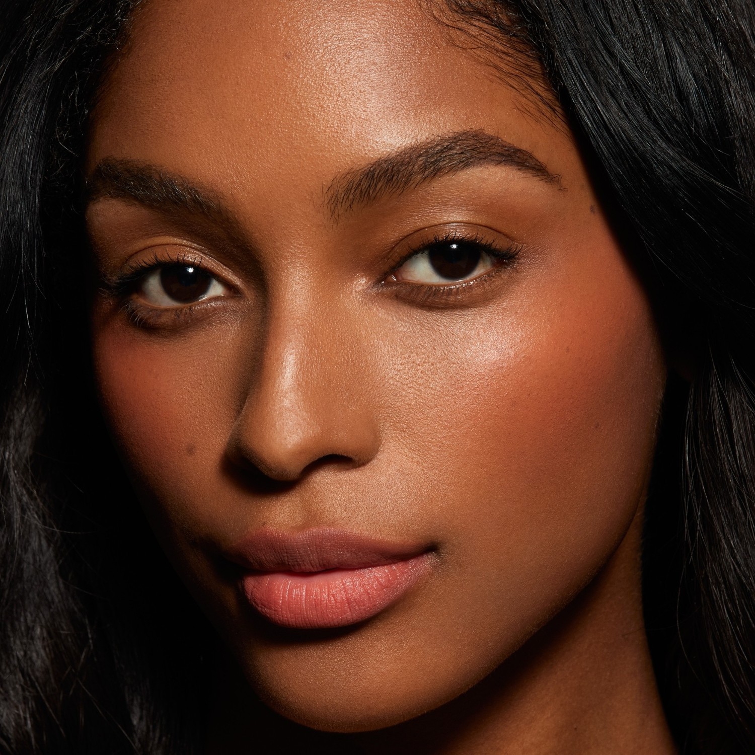 Kylie Cosmetics Blush lūpu un vaigu sārtuma tonis – All Things Pink, 9 ml