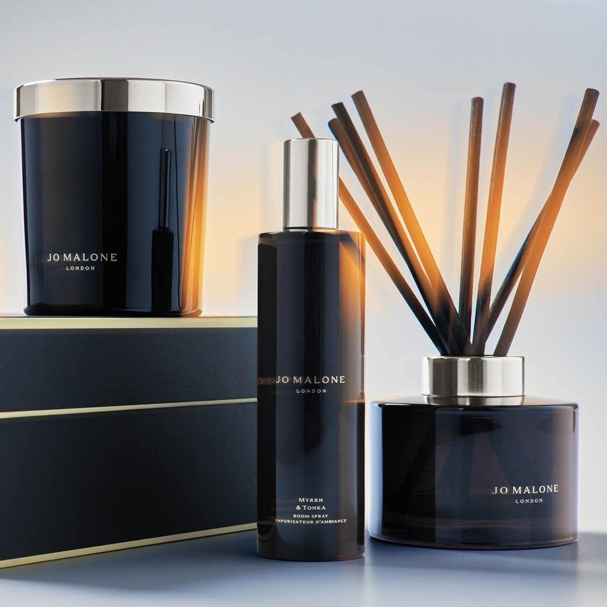 Jo Malone London kvapiosios žvakės „Mira ir tonka“ – 60 g