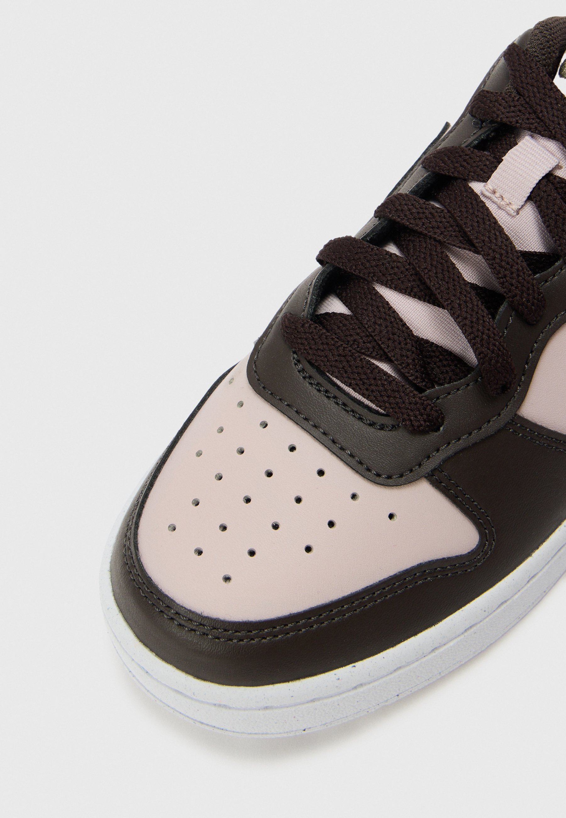 Nike Sportswear COURT BOROUGH LOW UNISEX - Sneaker - Particle Rose/Velvet Brown