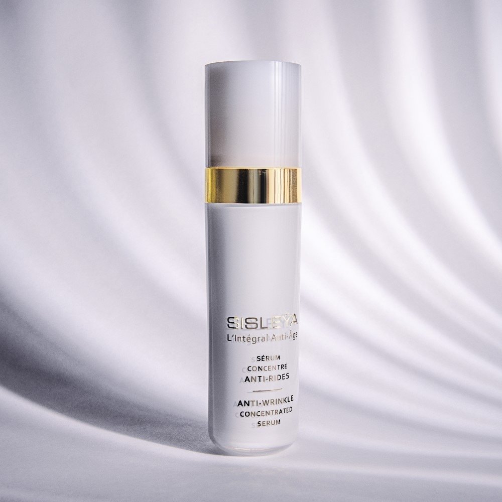 Sisley serum protiv starenja Sisleÿa L'Intégral Anti-Âge koncentrirani serum protiv bora - 30 ml