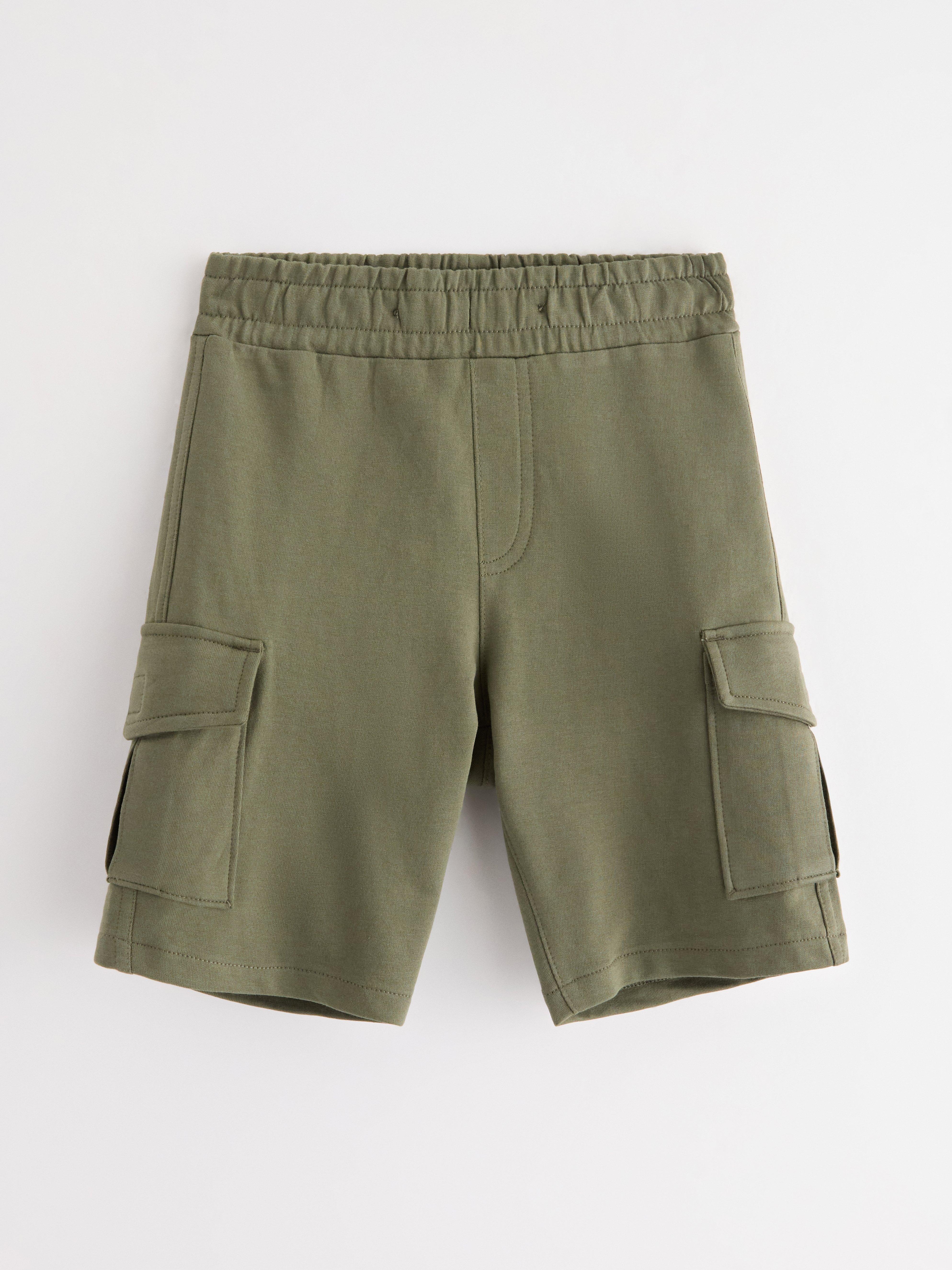 Pantalones cortos cargo color caqui claro