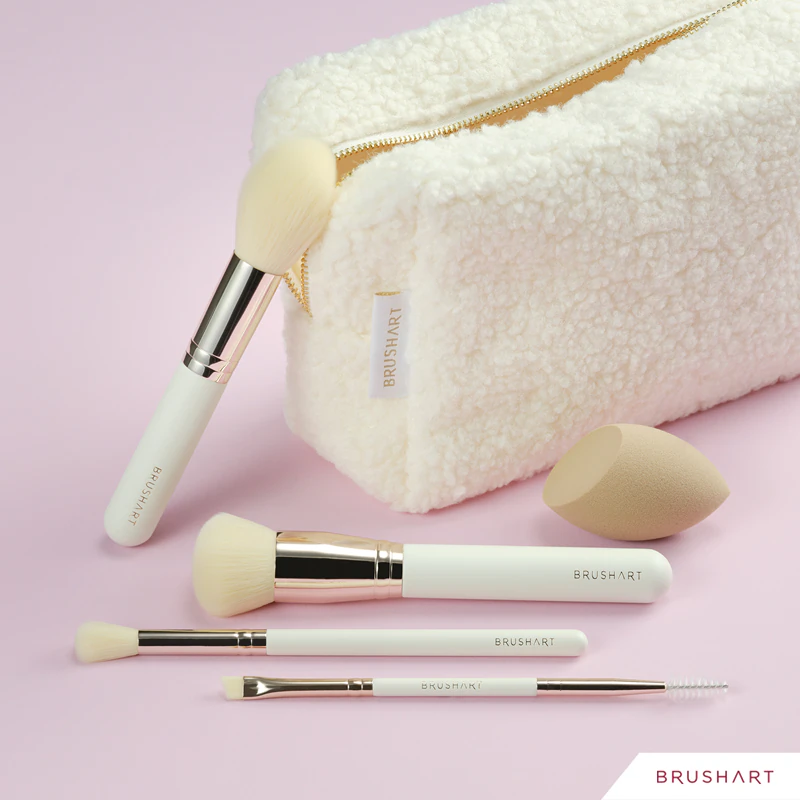 Conjunto de pincéis de maquiagem BrushArt Basic Soft Glam com estojo para cosméticos