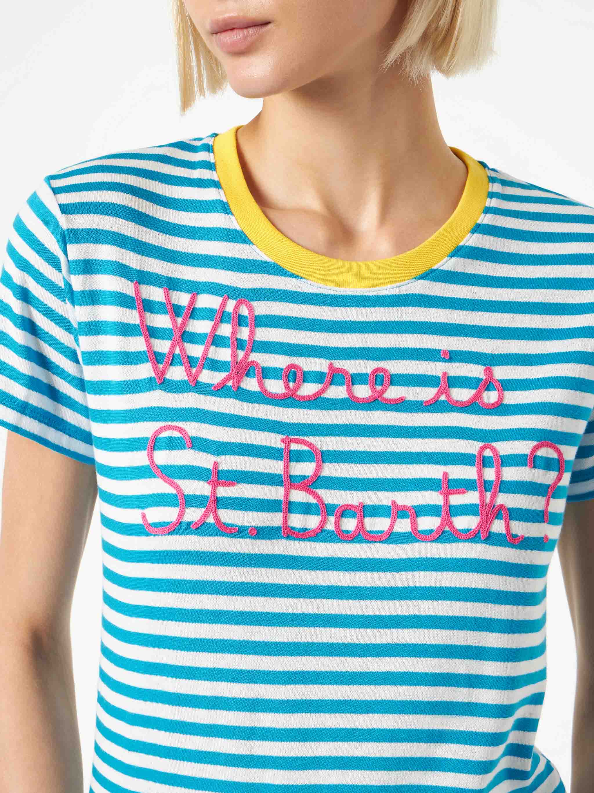 T-shirt in cotone bluette con ricamo Where is St. Barth?