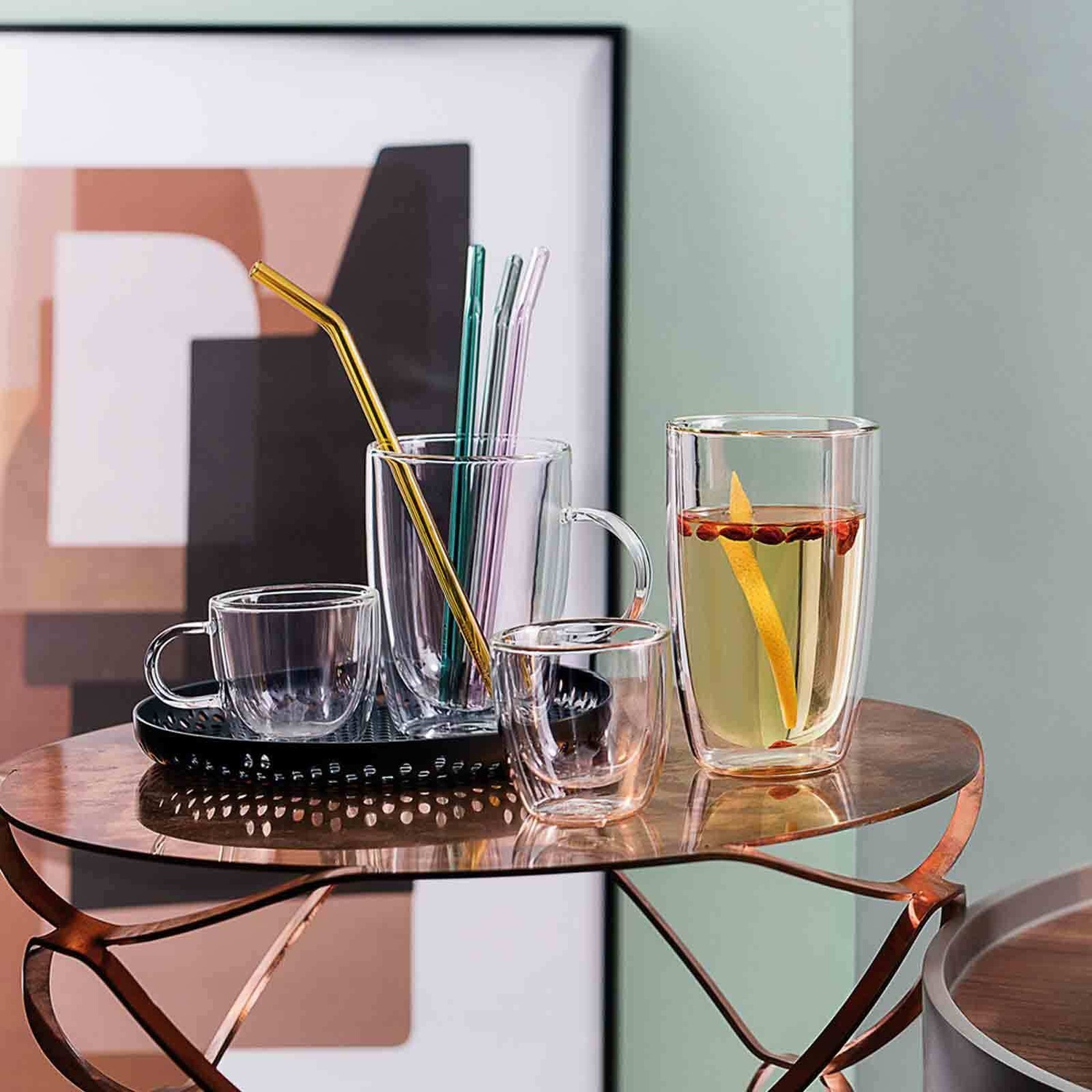 „Villeroy & Boch“ universalus stiklinių puodelių rinkinys, 2 dalys; „Artesano“ gėrimų rinkinys – 1 dalis