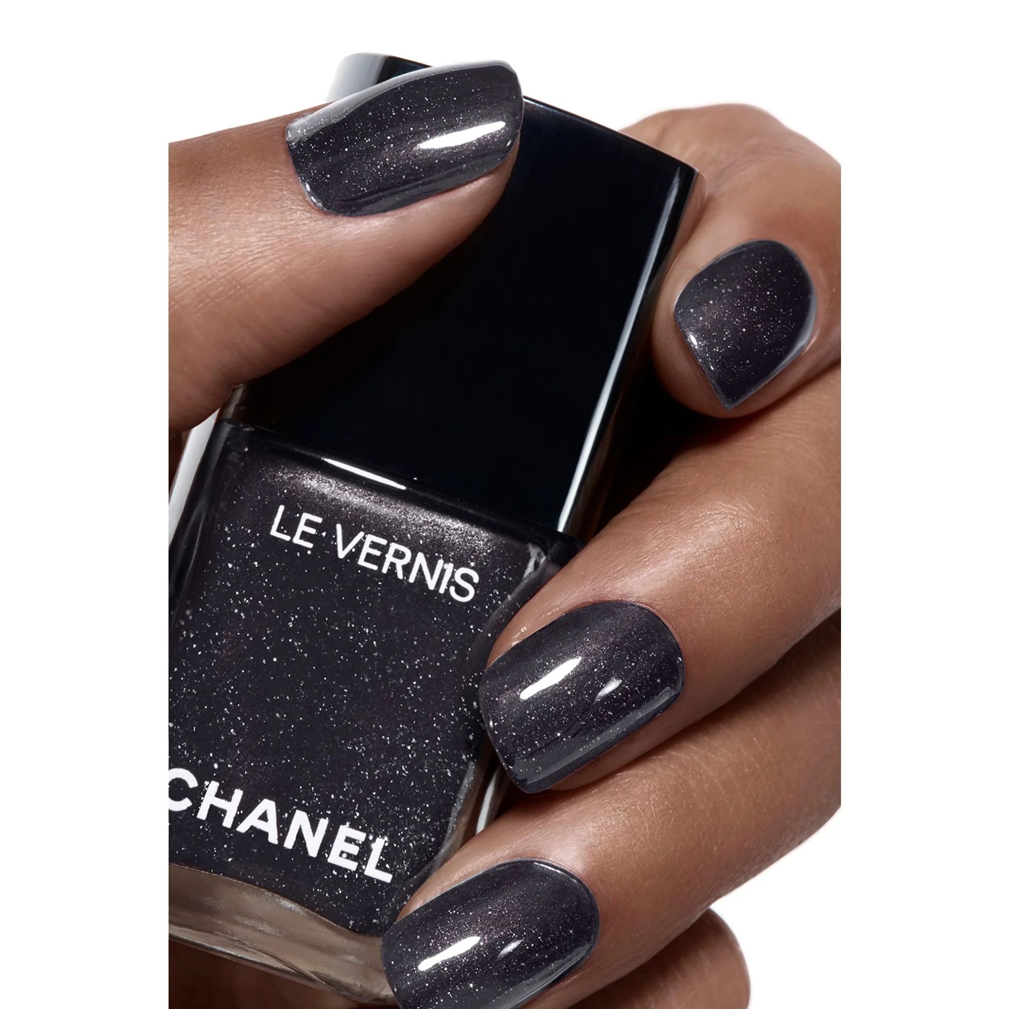 LE VERNIS - COLORE E BRILLANTEZZA LUNGA TENUTA