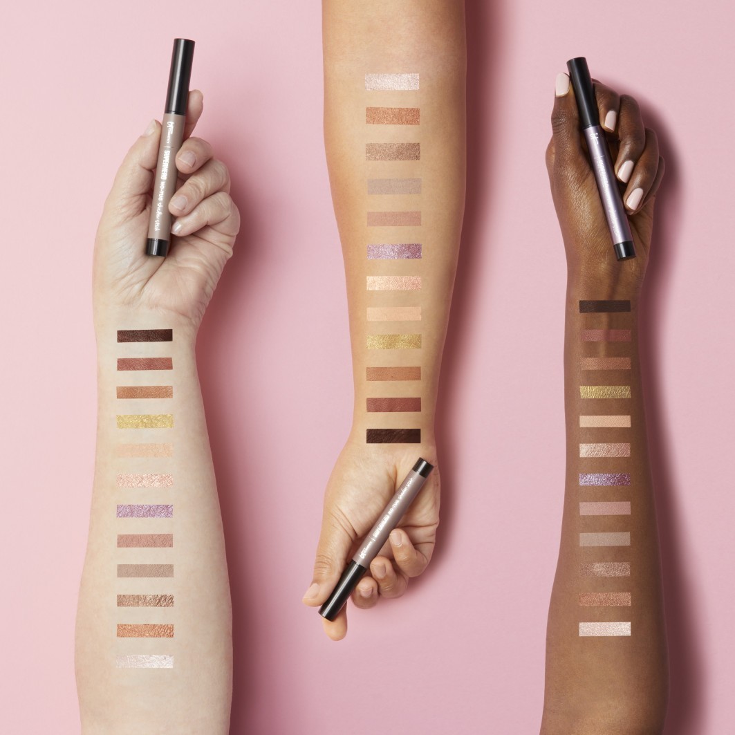 IT Cosmetics akių šešėliai SUPERHERO™ NO-TUG akių šešėlių pieštukas - 1,5 g