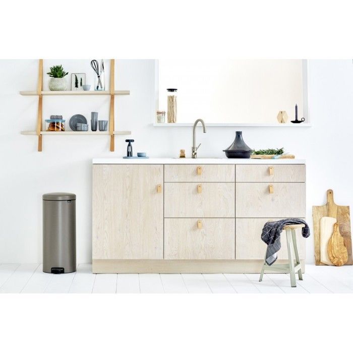 Cubo de basura con pedal - BRABANTIA - NewIcon - 30L - Cierre suave - Cubo interior de plástico