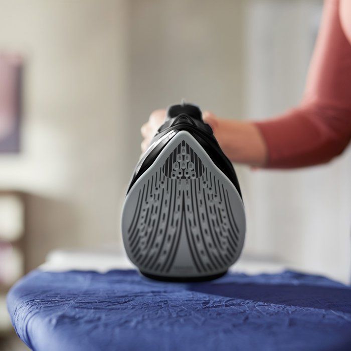Fer à repasser vapeur - PHILIPS - DST5040/80 - A vapeur avec système Calc Clean - 45g/min vapeur continue - 2600W - Noir