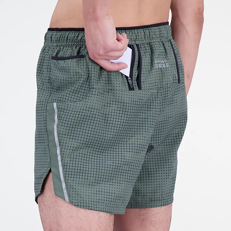Pantaloni scurți de alergare imprimați Impact Run pentru bărbați, 5 inci - Verde măsliniu intens