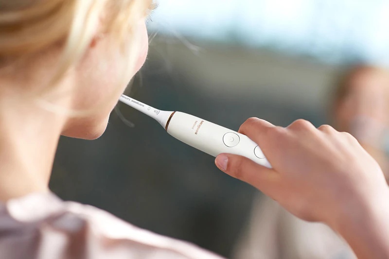 Philips Sonicare 9000 DiamondClean HX9911/23 sonična električna zobna ščetka
