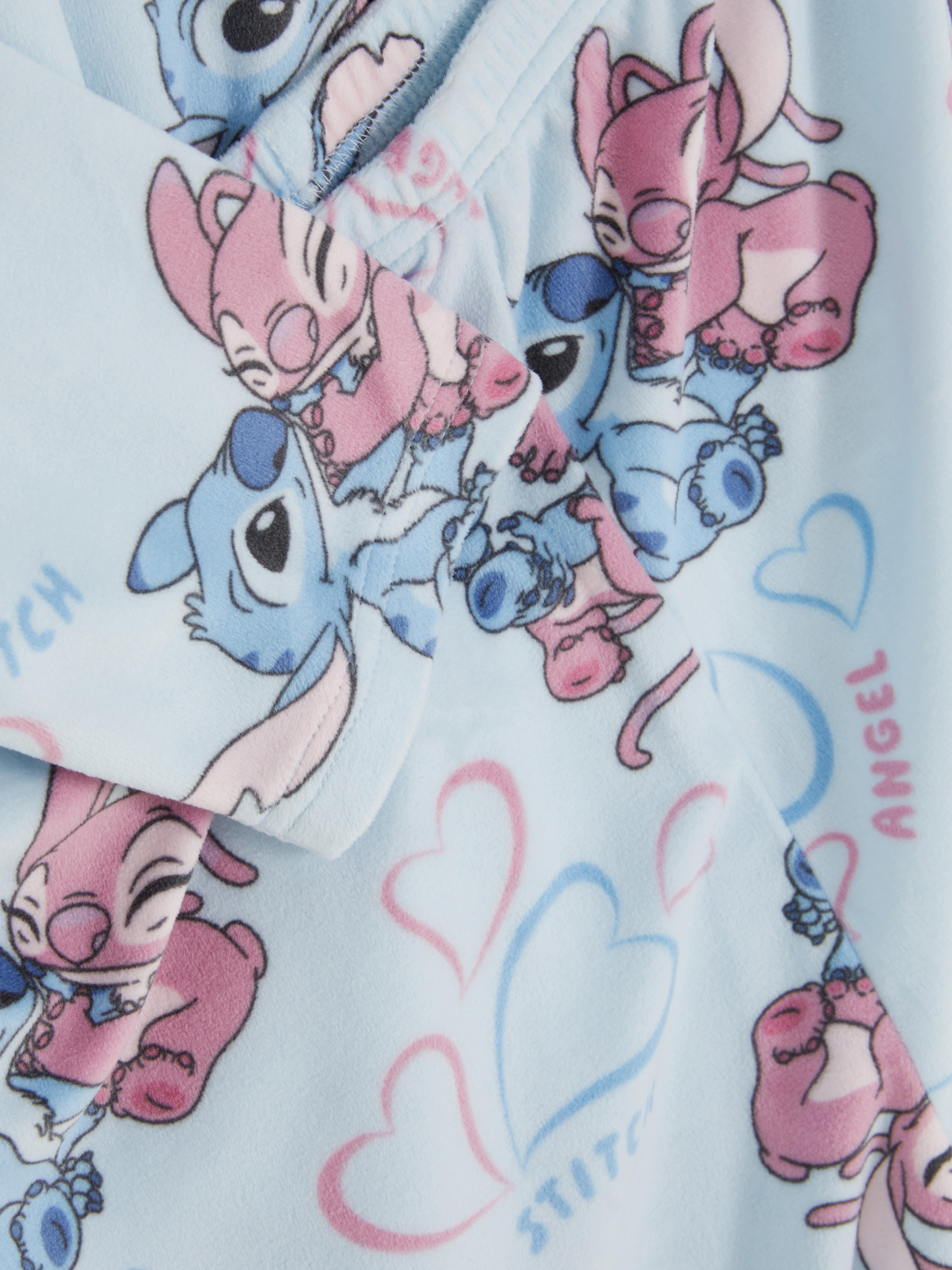 Pijamale Disney Stitch Velour O pijama lungă Disney confecționată dintr-un material moale de velur