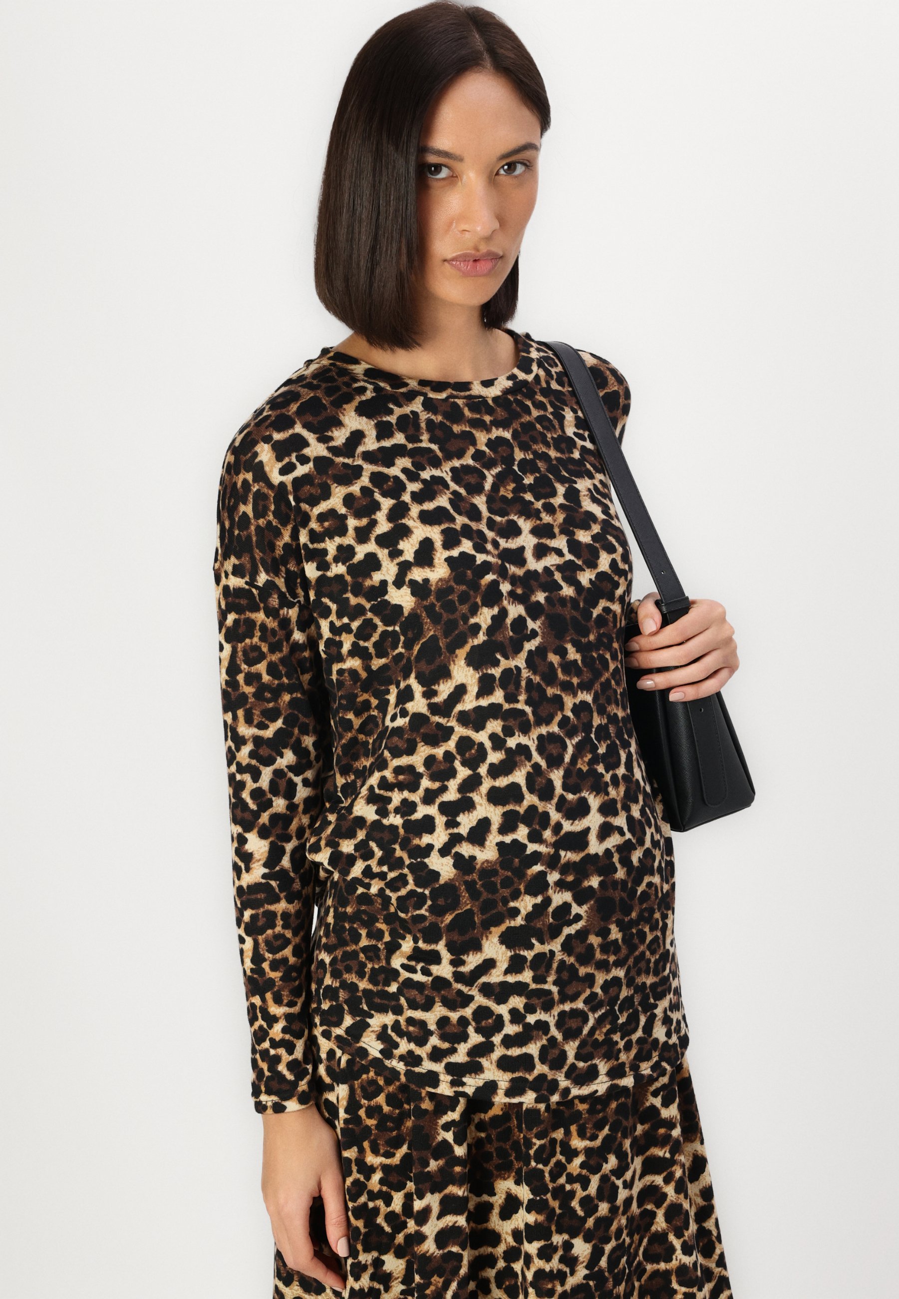 ONLY MATERNITY OLMPAMIS O-NEK - Top met lange mouwen - zwart