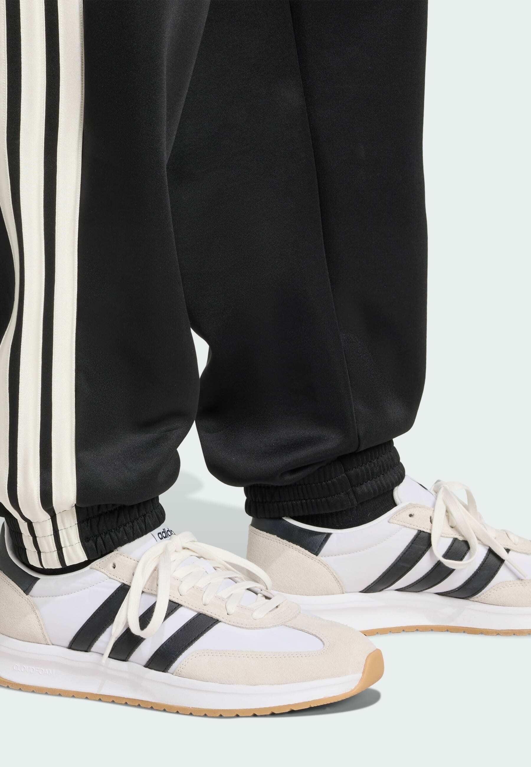 Pantaloni della tuta Adidas Sportswear - nero/bianco sporco