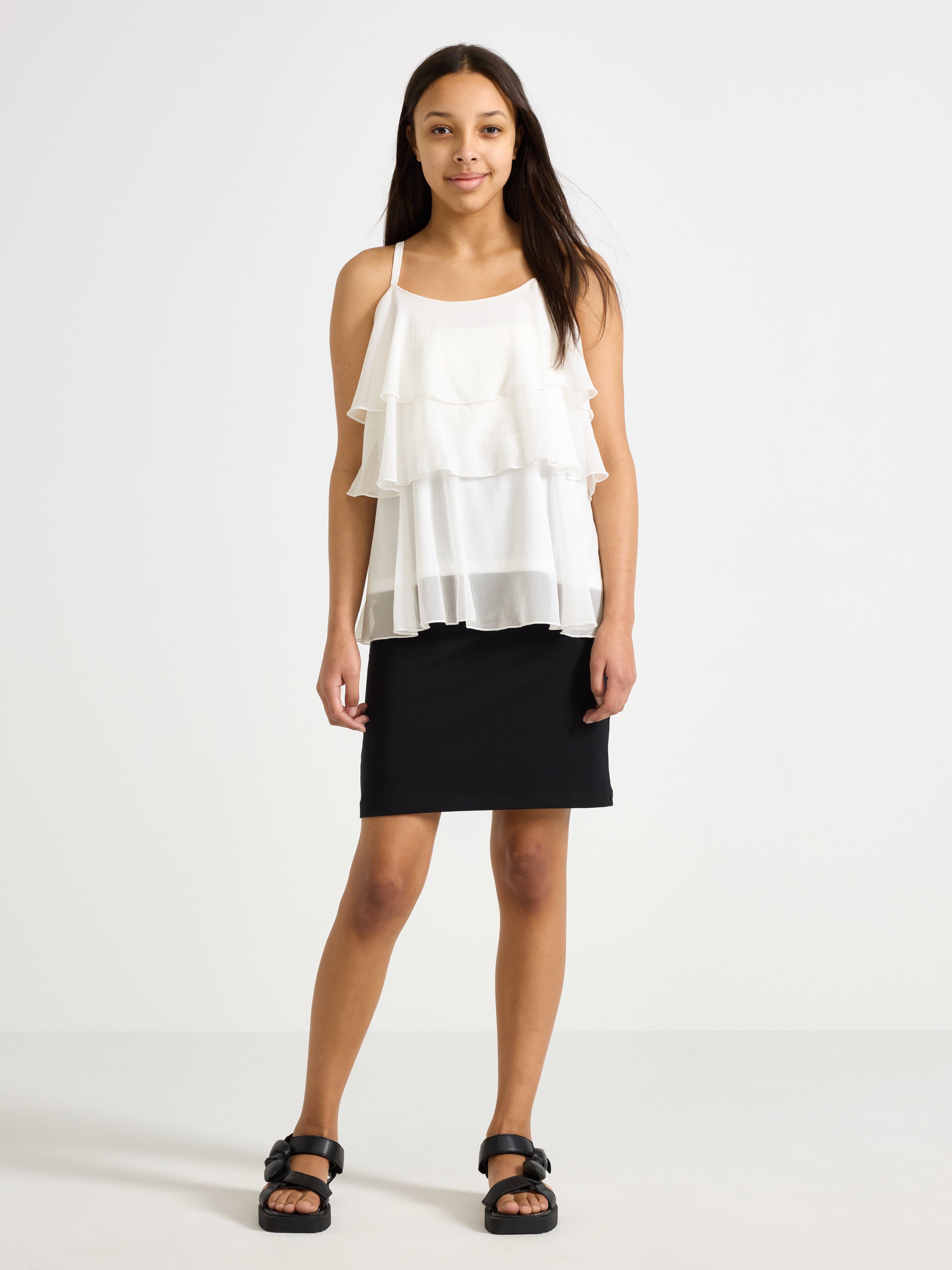 Blusa de tecido plano com babados, cor off-white.
