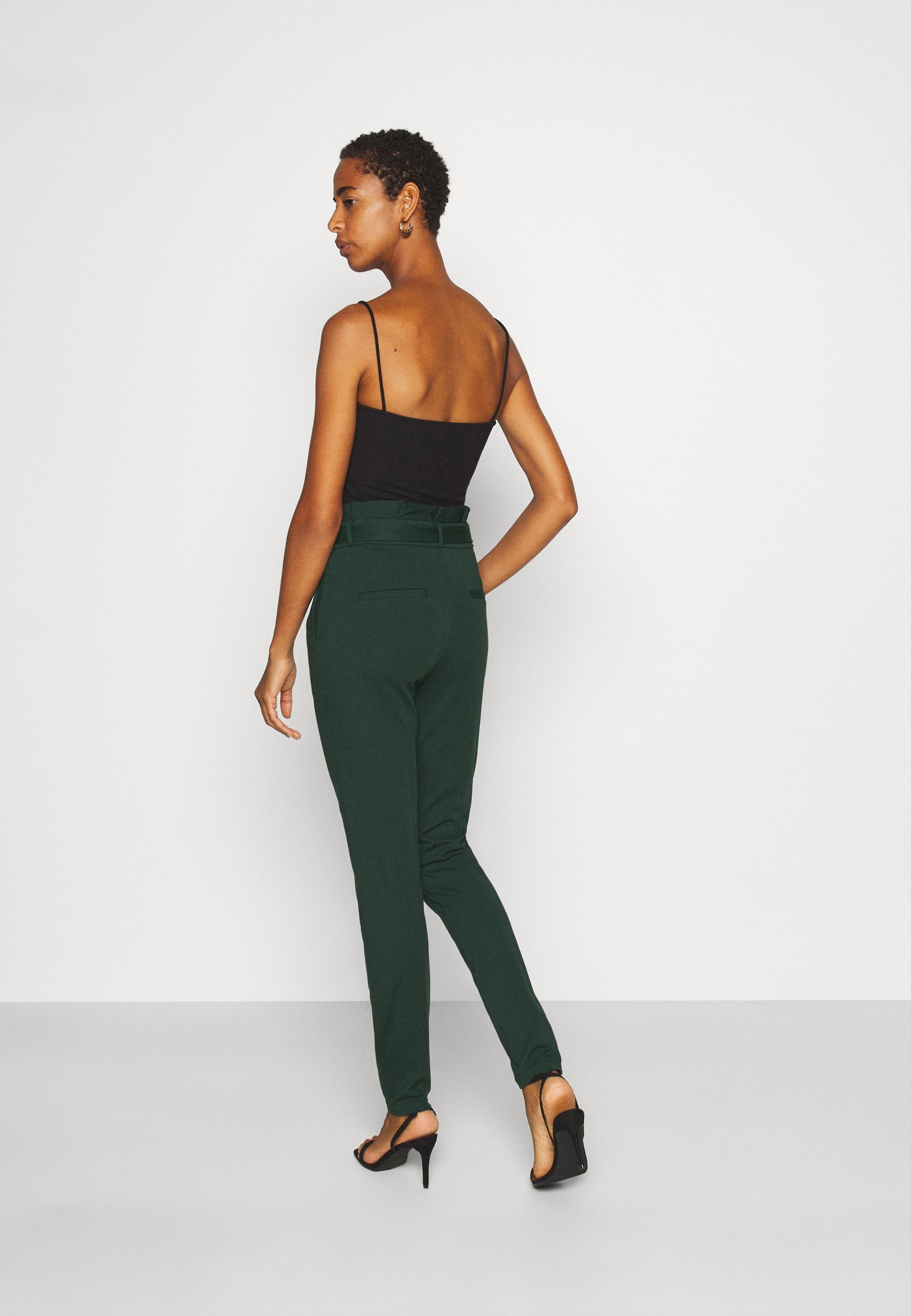 Vero Moda Tall VMEVA PAPERBAG - Hose - Kiefernwald