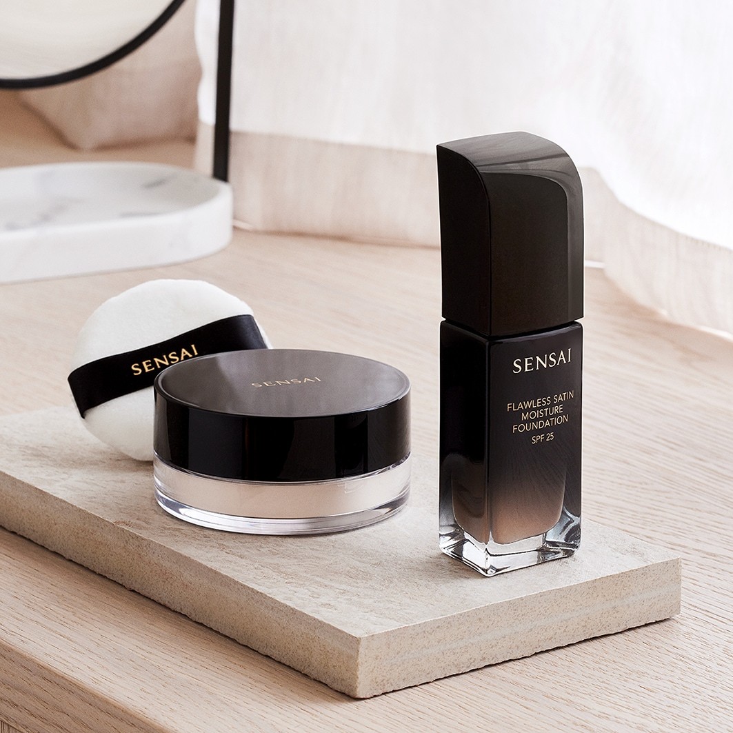 SENSAI Foundation Flawless Satin Hydratačný podkladový make-up - 30 ml