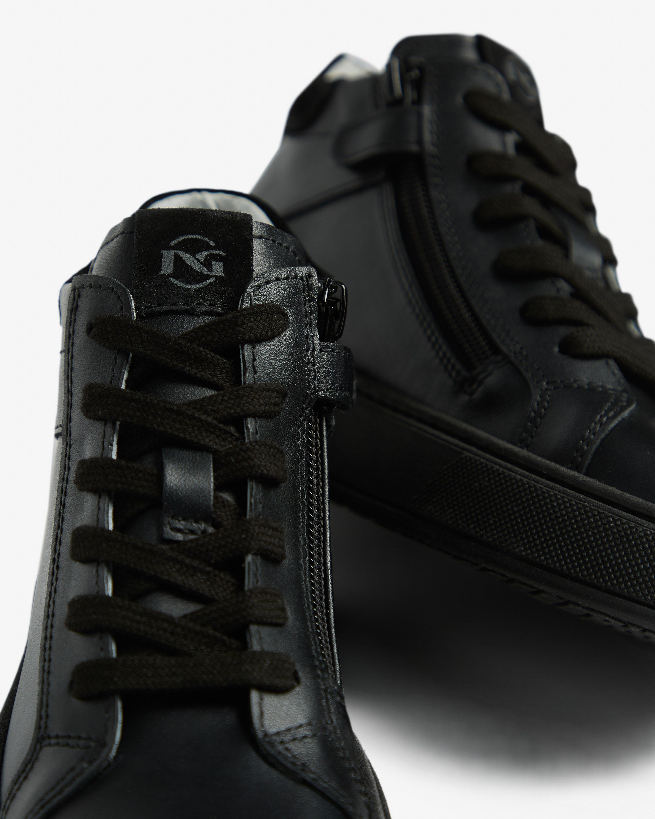  Sneaker aus Leder und Wildleder für Jungen im Teenageralter