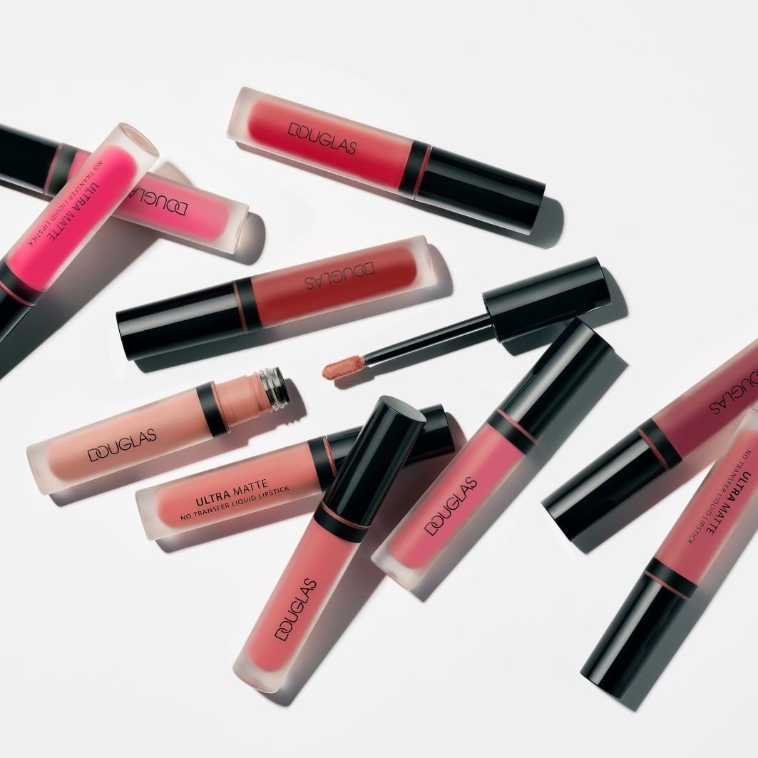 Douglas Collection Lipstick Make-Up Ultra Matte High Fidelity течни кармин - 2,5 мл