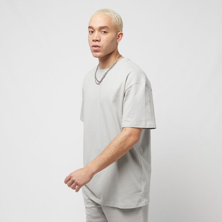 Ciężki, oversize'owy t-shirt
