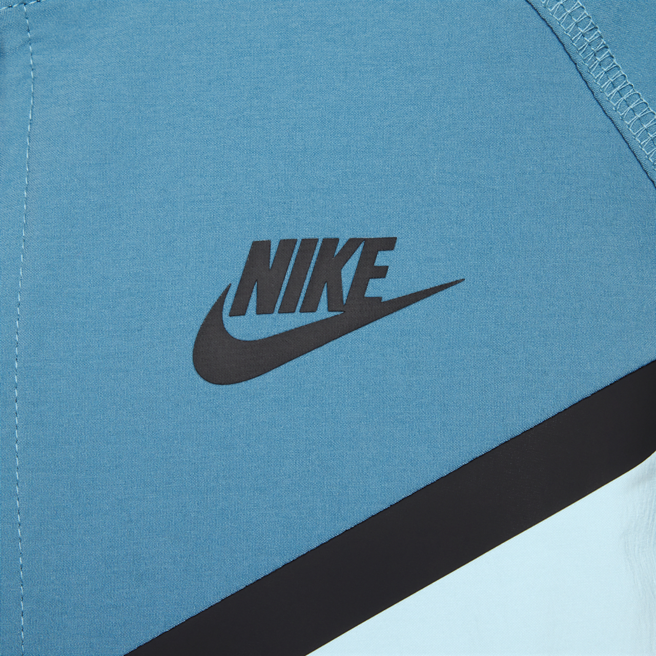 Nike Tech Woven