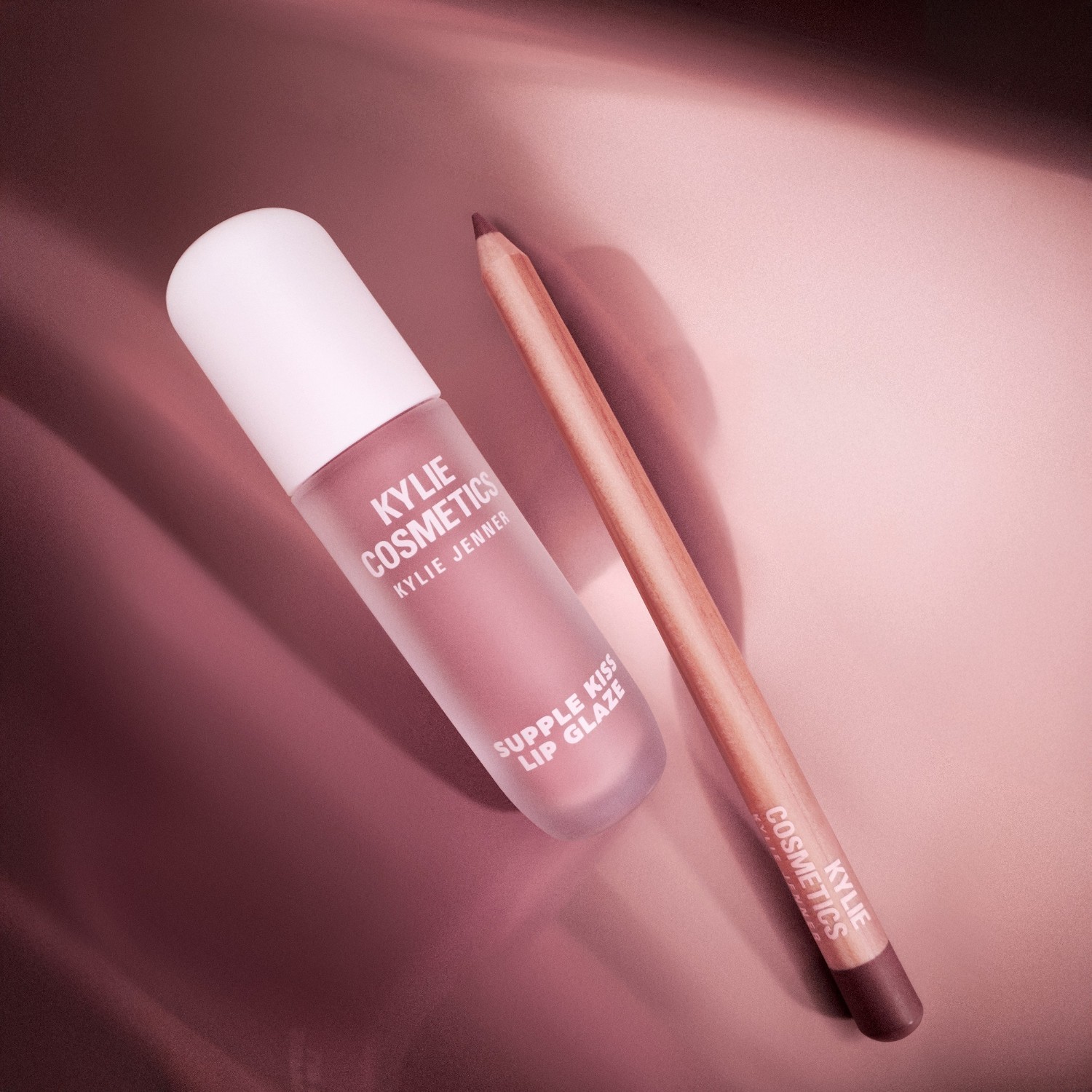 KYLIE COSMETICS Set sjajeva za usne – 1 g